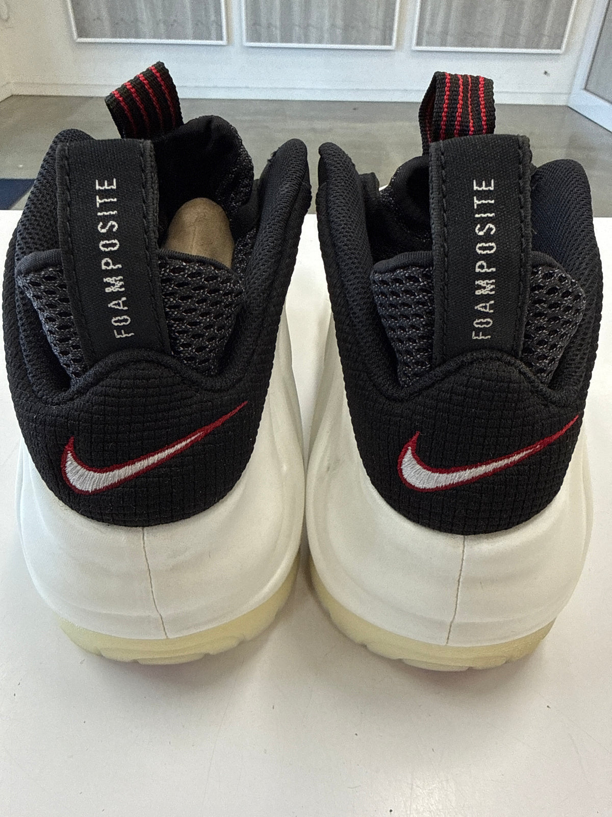AIR FOAMPOSITE PRO PEARL 2025 - SIZE 13 (WORN)