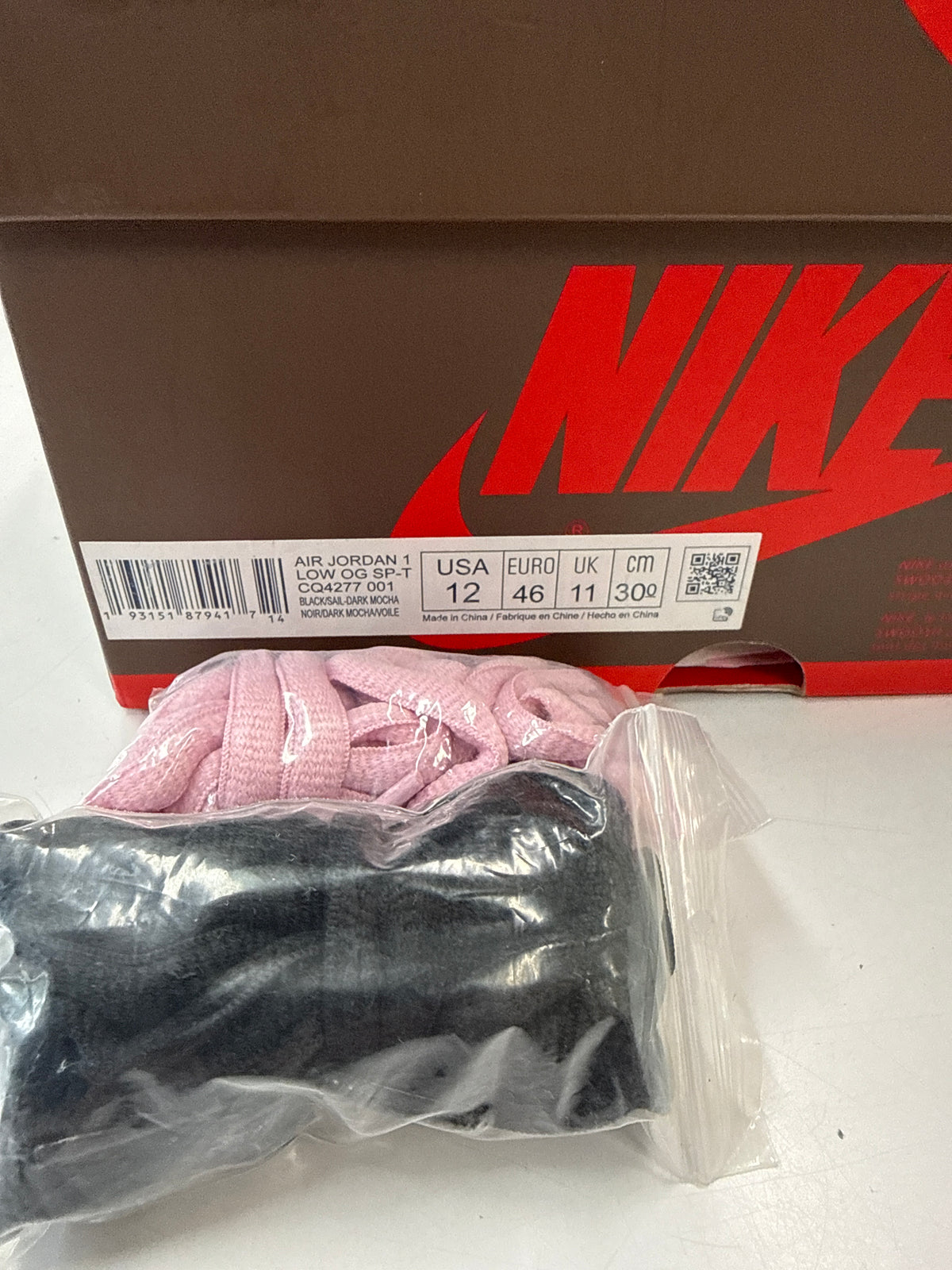 AIR JORDAN 1 LOW TRAVIS SCOTT MOCHA - SIZE 12 (WORN)