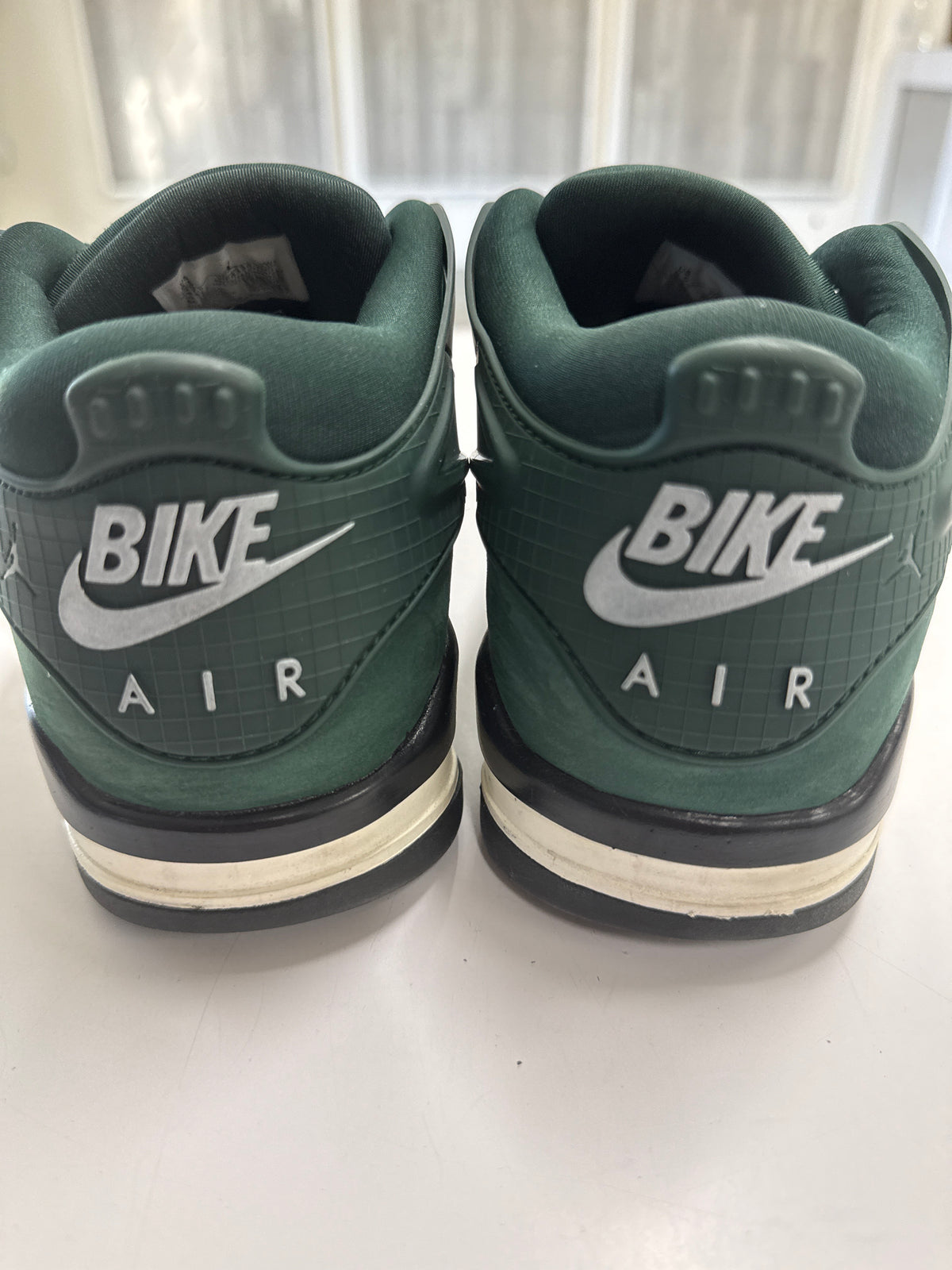 AIR JORDAN 4 NIGEL SYLVESTER GRANDMAS DRIVEWAY - SIZE 8.5 (WORN)