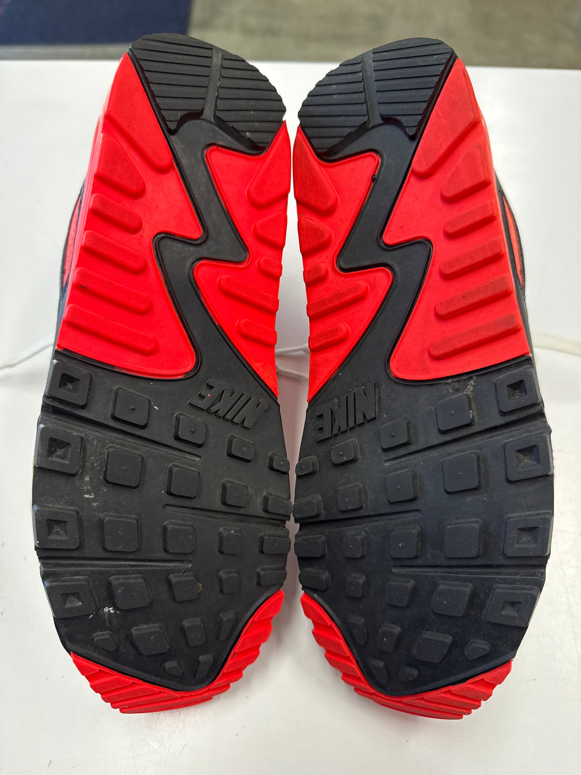 AIR MAX 90 INFRARED 2020 - SIZE 9.5 (WORN)
