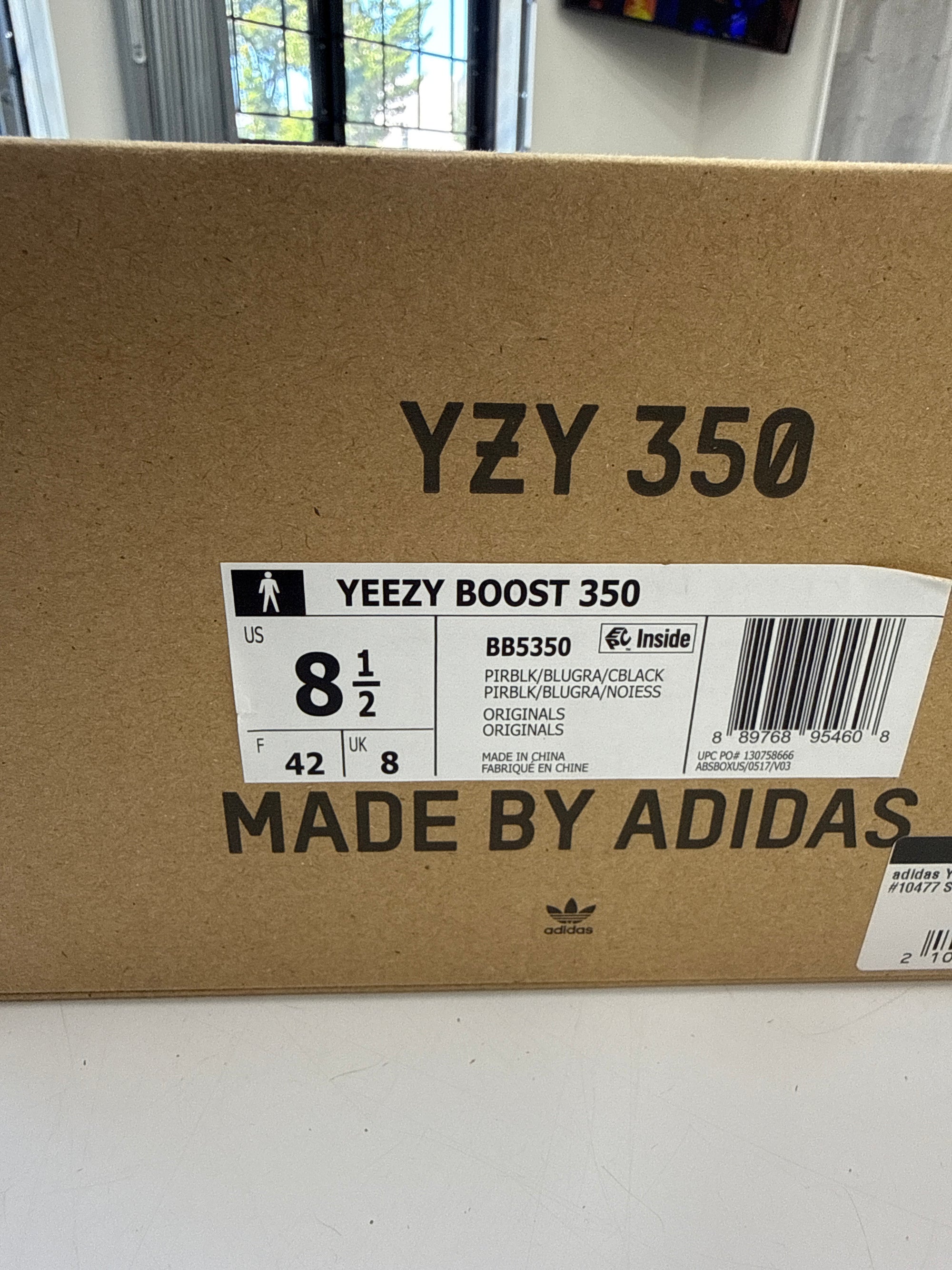 YEEZY BOOST 350 PIRATE BLACK 350 - SIZE 8.5 (WORN)