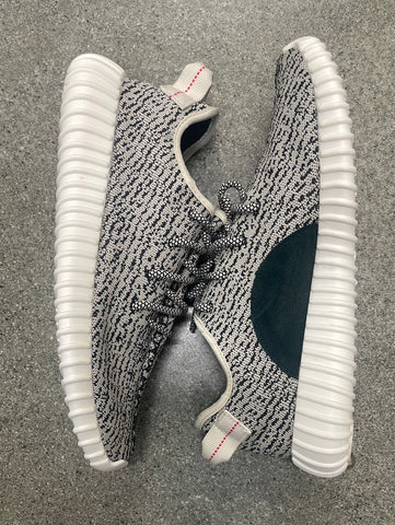 2022 YEEZY BOOST 350 V2 TURTLE DOVE SIZE 10.5 (WORN - REPLACEMENT BOX)