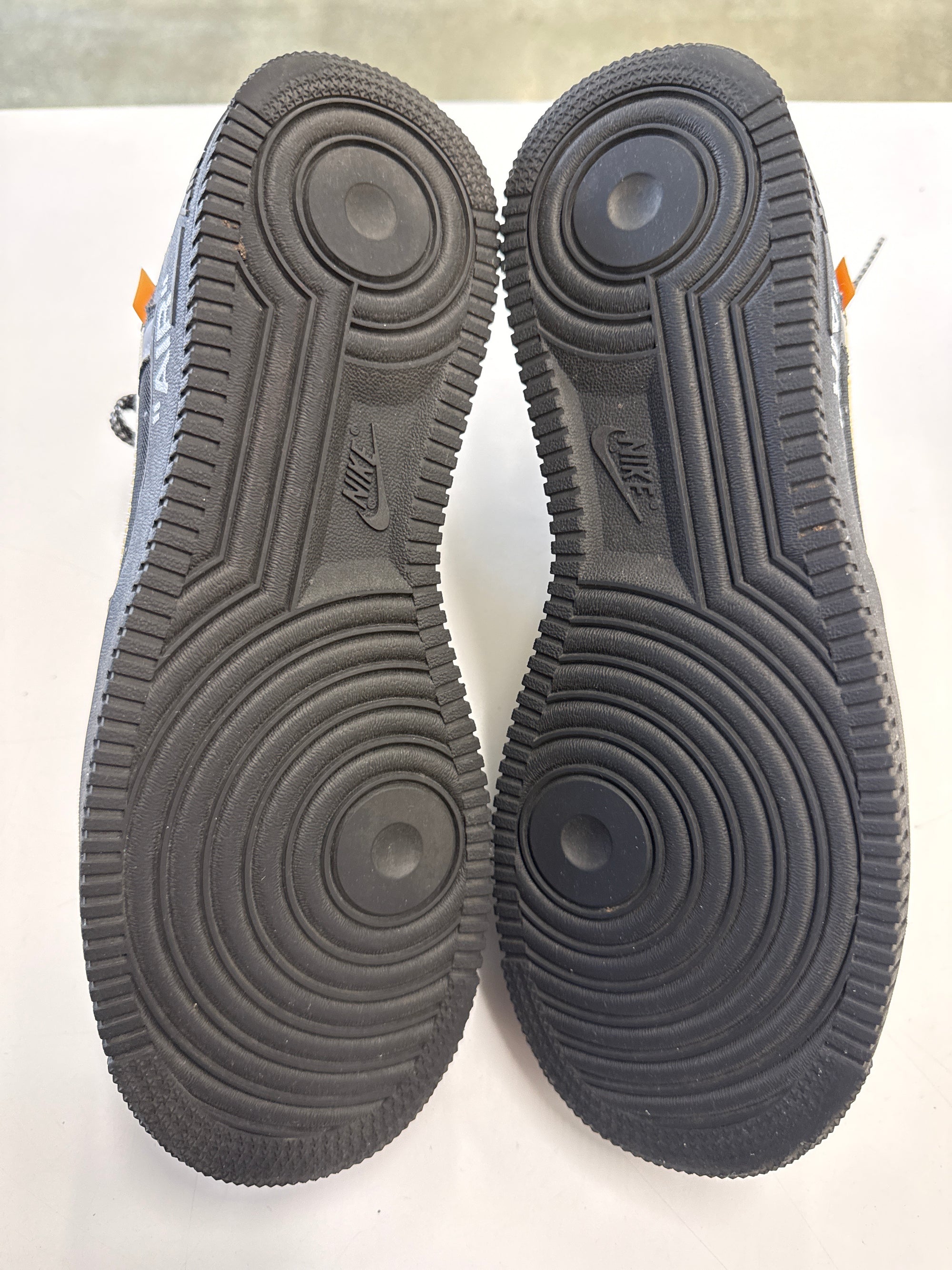 OFF WHITE AIR FORCE 1 LOW BLACK WHITE - SIZE 10 (WORN)