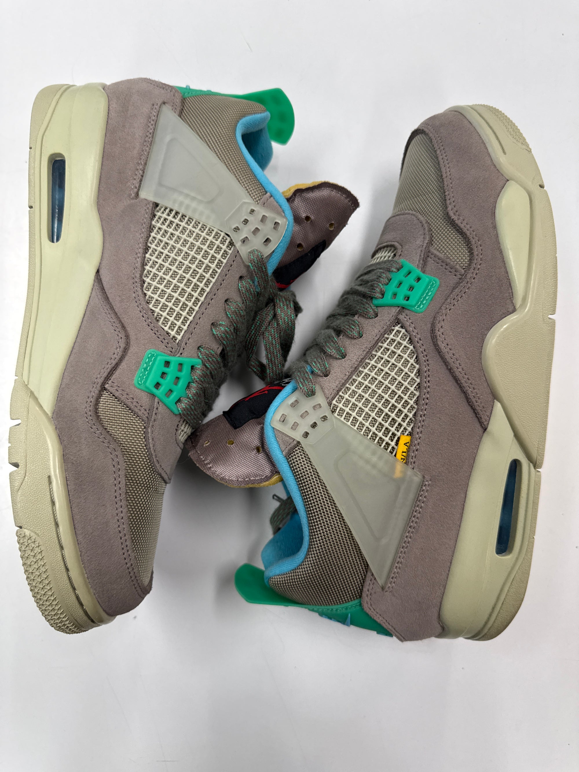 AIR JORDAN 4 UNION TAUPE - SIZE 11 (WORN)