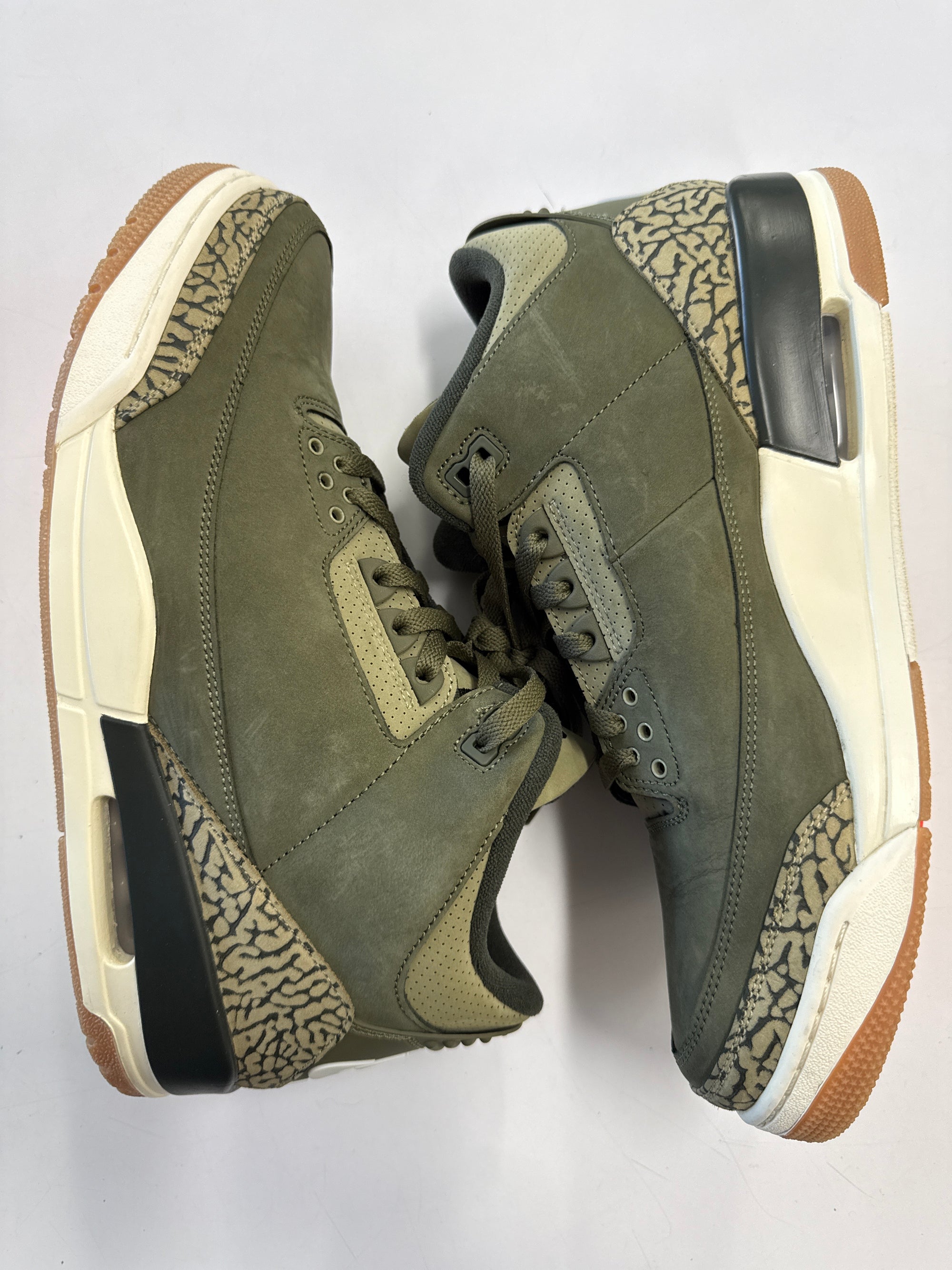 AIR JORDAN 3 FAMILY AFFAIR - SIZE 12 (WORN)