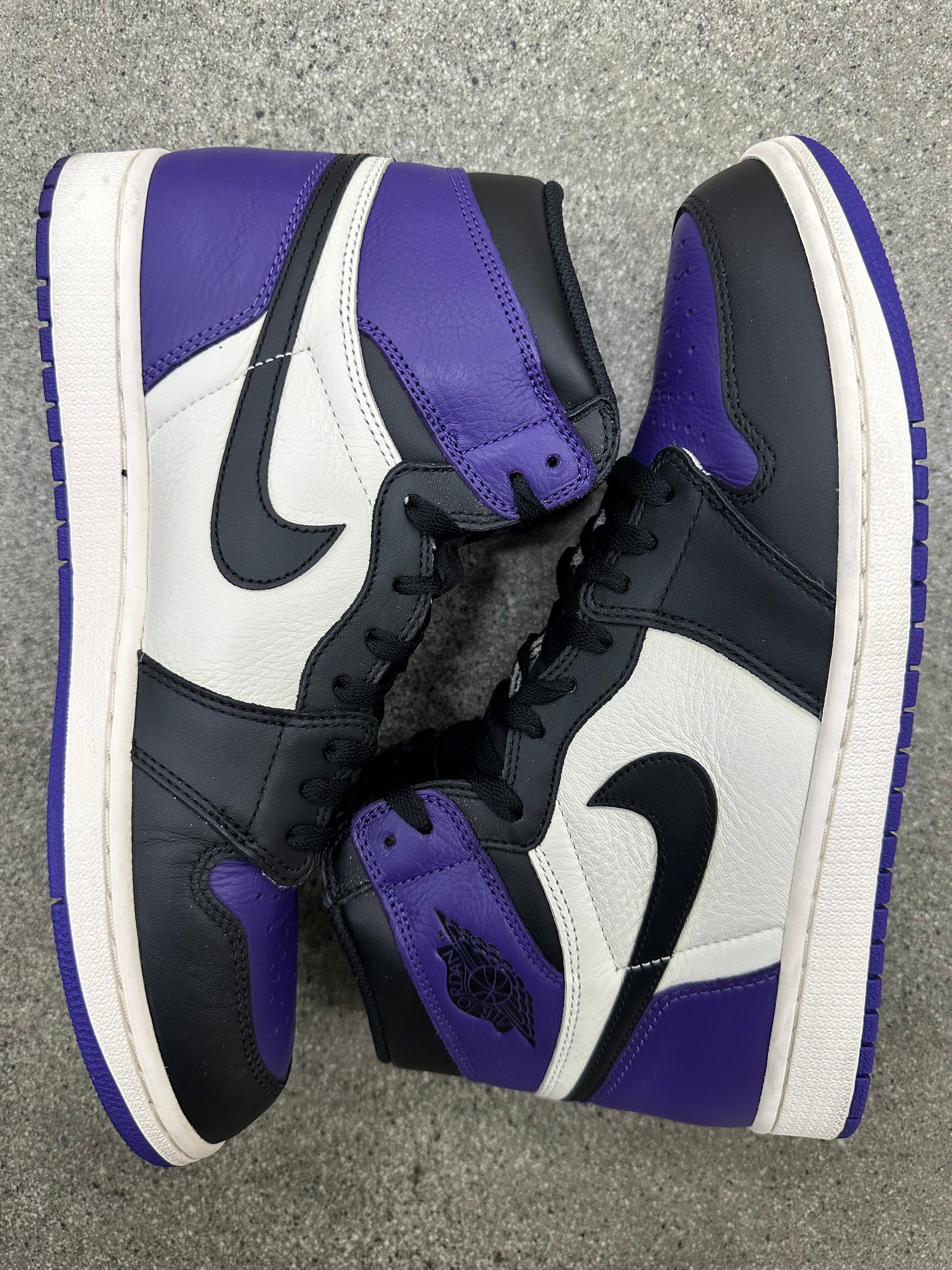 AIR JORDAN 1 COURT PURPLE 1.0 - SIZE 11.5 (WORN)