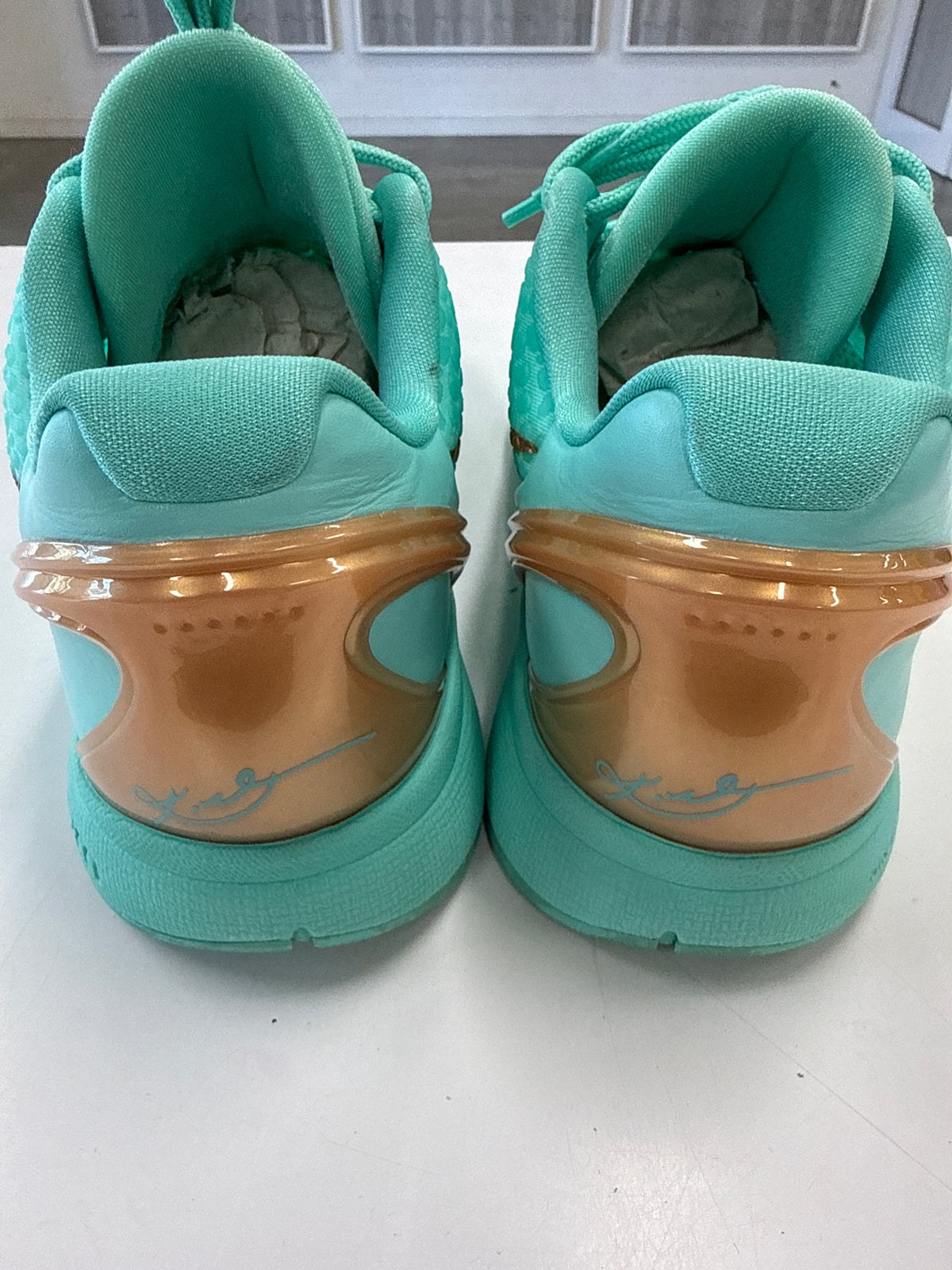 KOBE 6 PROTRO JALEN BRUNSON STATUE OF LIBERTY - SIZE 10 (WORN)