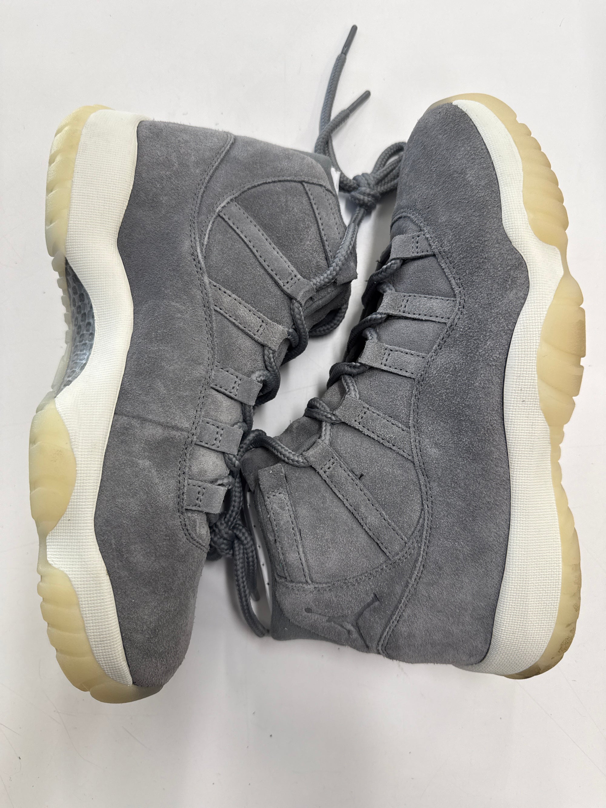 AIR JORDAN 11 PINNACLE GREY SUEDE - SIZE 10 (WORN)