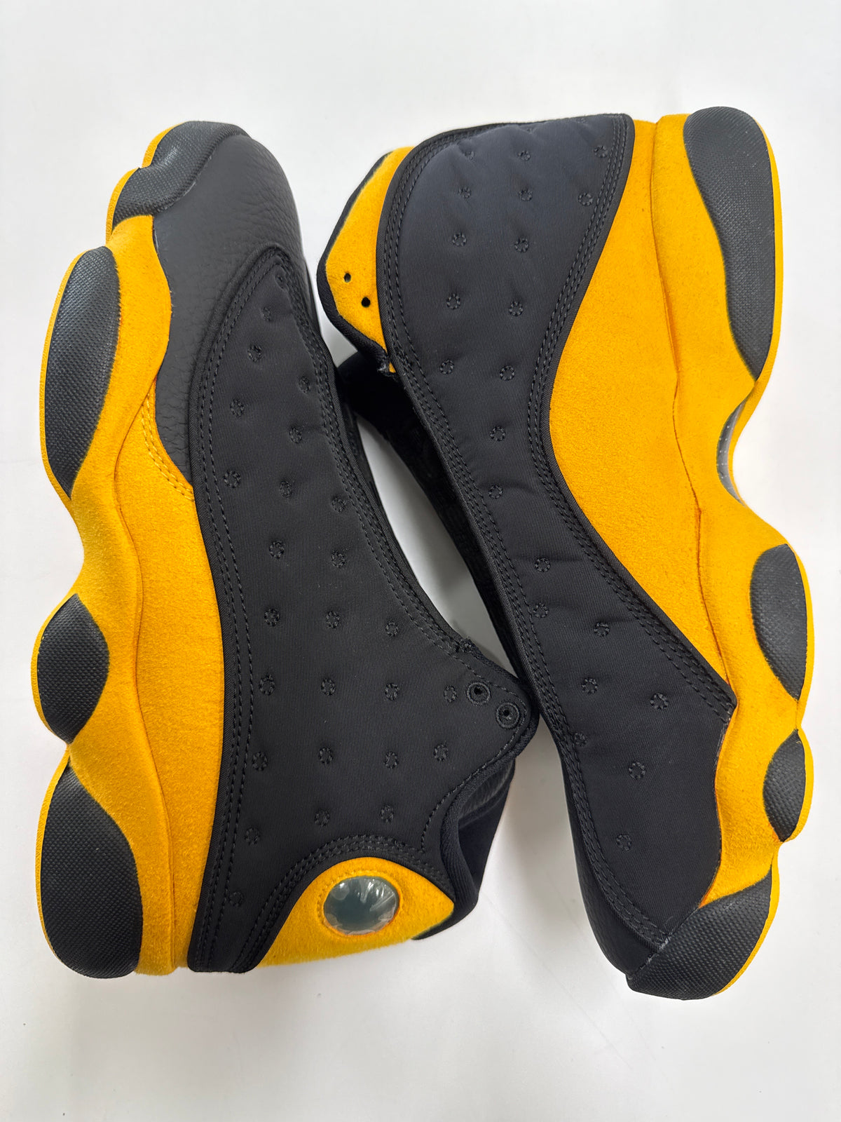 AIR JORDAN 13 CARMELO CLASS OF 2002 - SIZE 9.5 (WORN)