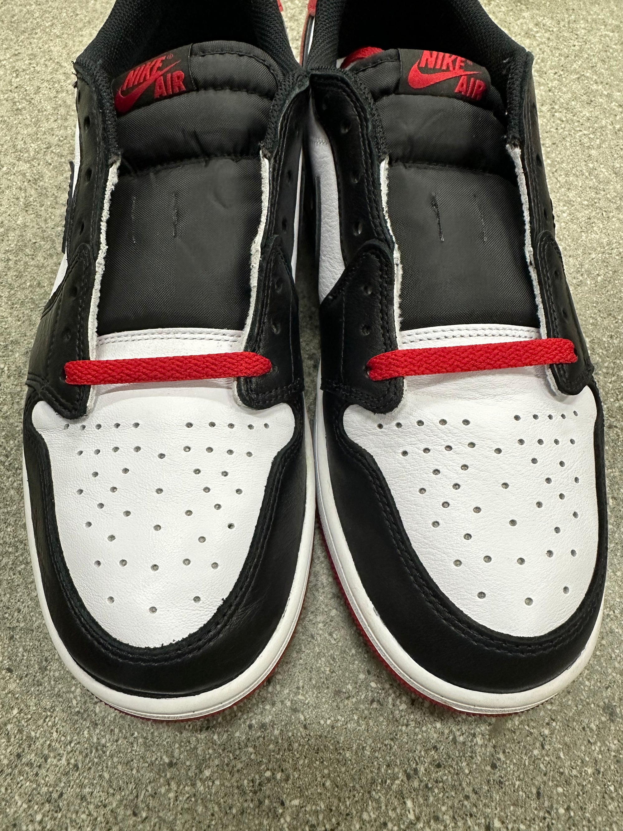 AIR JORDAN 1 LOW BLACK TOE 2023 - SIZE 11.5 (WORN)