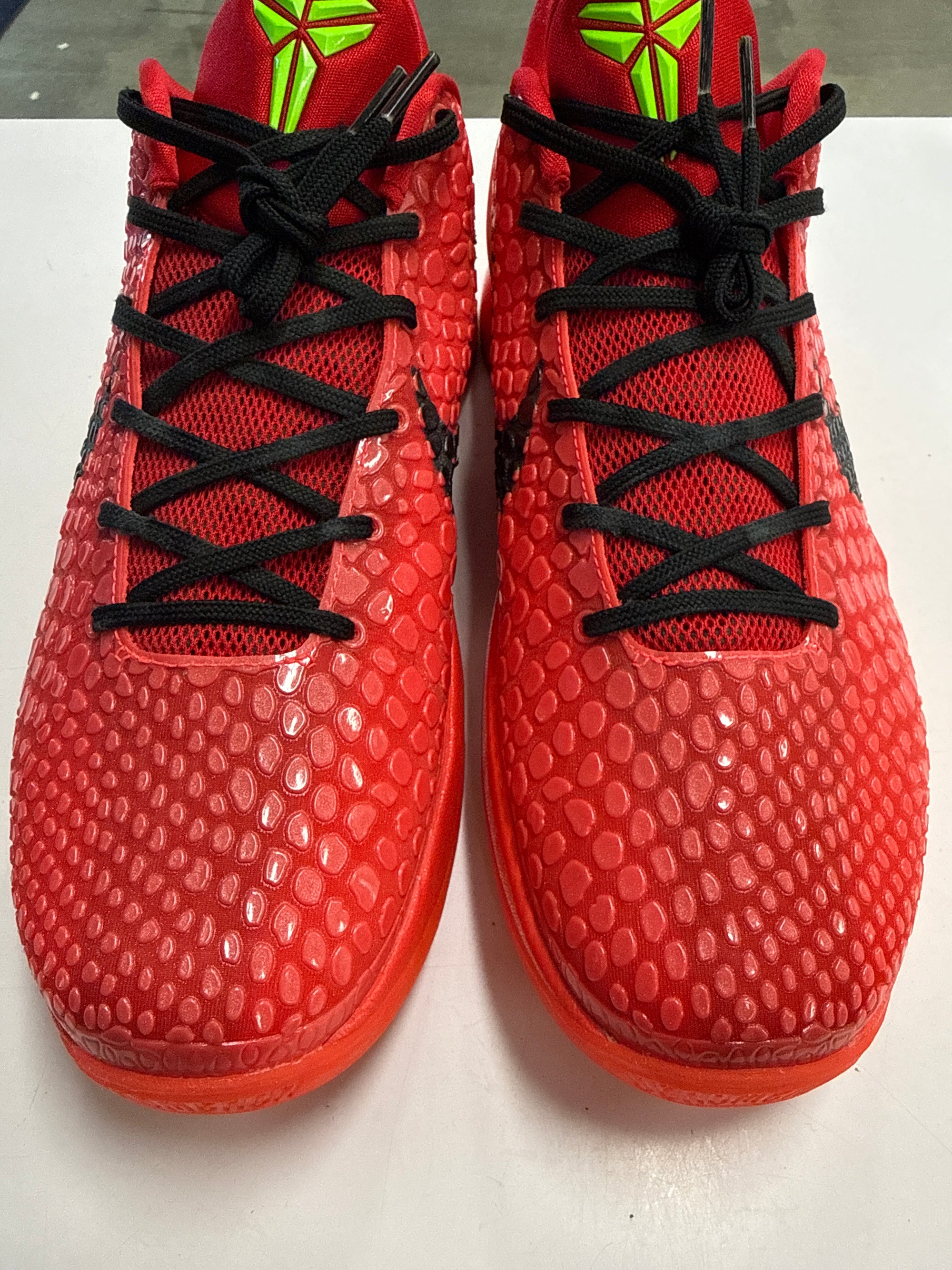 KOBE 6 PROTRO REVERSE GRINCH - SIZE 13 (WORN)