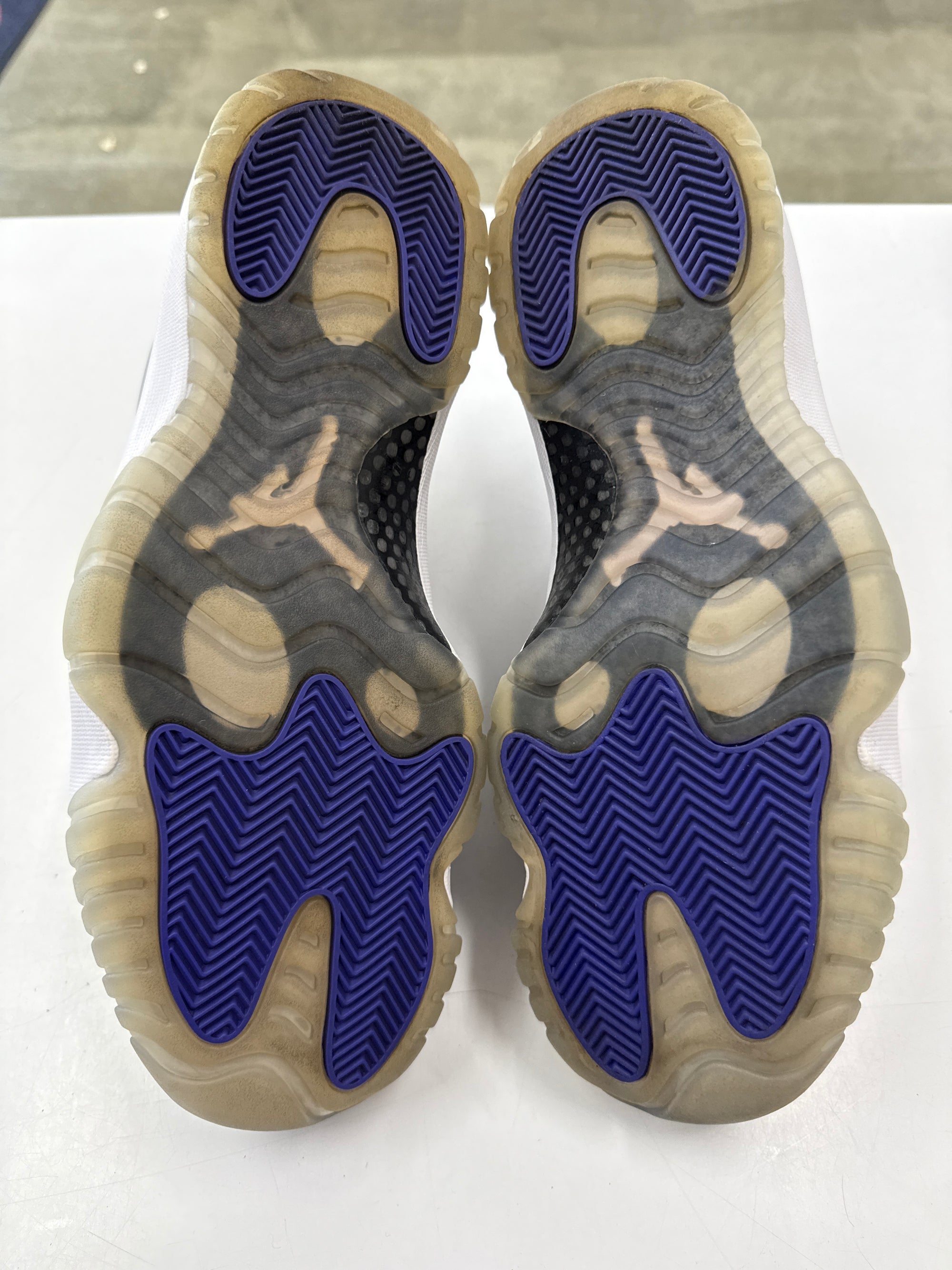 AIR JORDAN 11 CONCORD 2018 - SIZE 11.5 (WORN)
