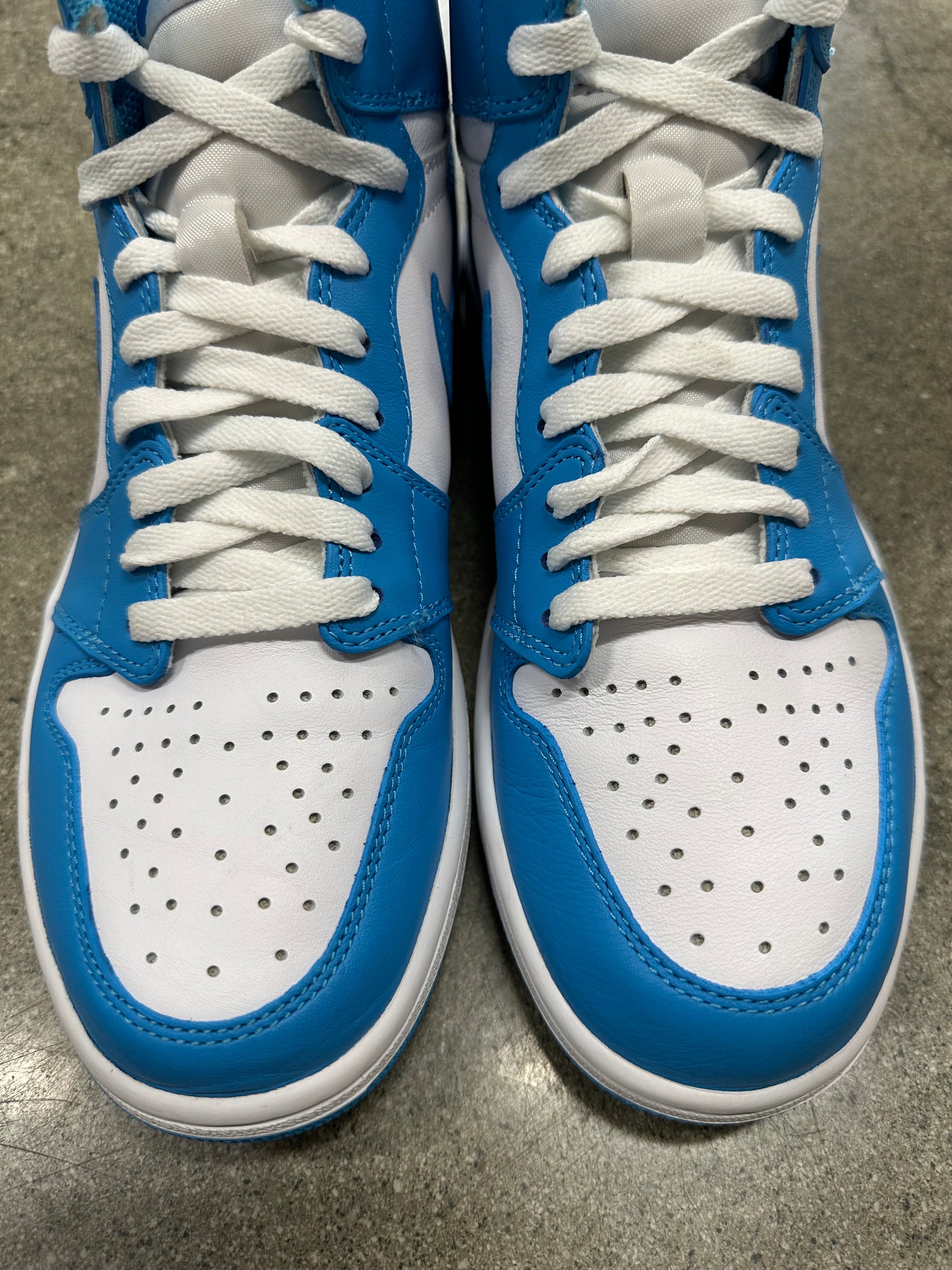 AIR JORDAN 1 HIGH UNC - SIZE 8.5 (WORN)