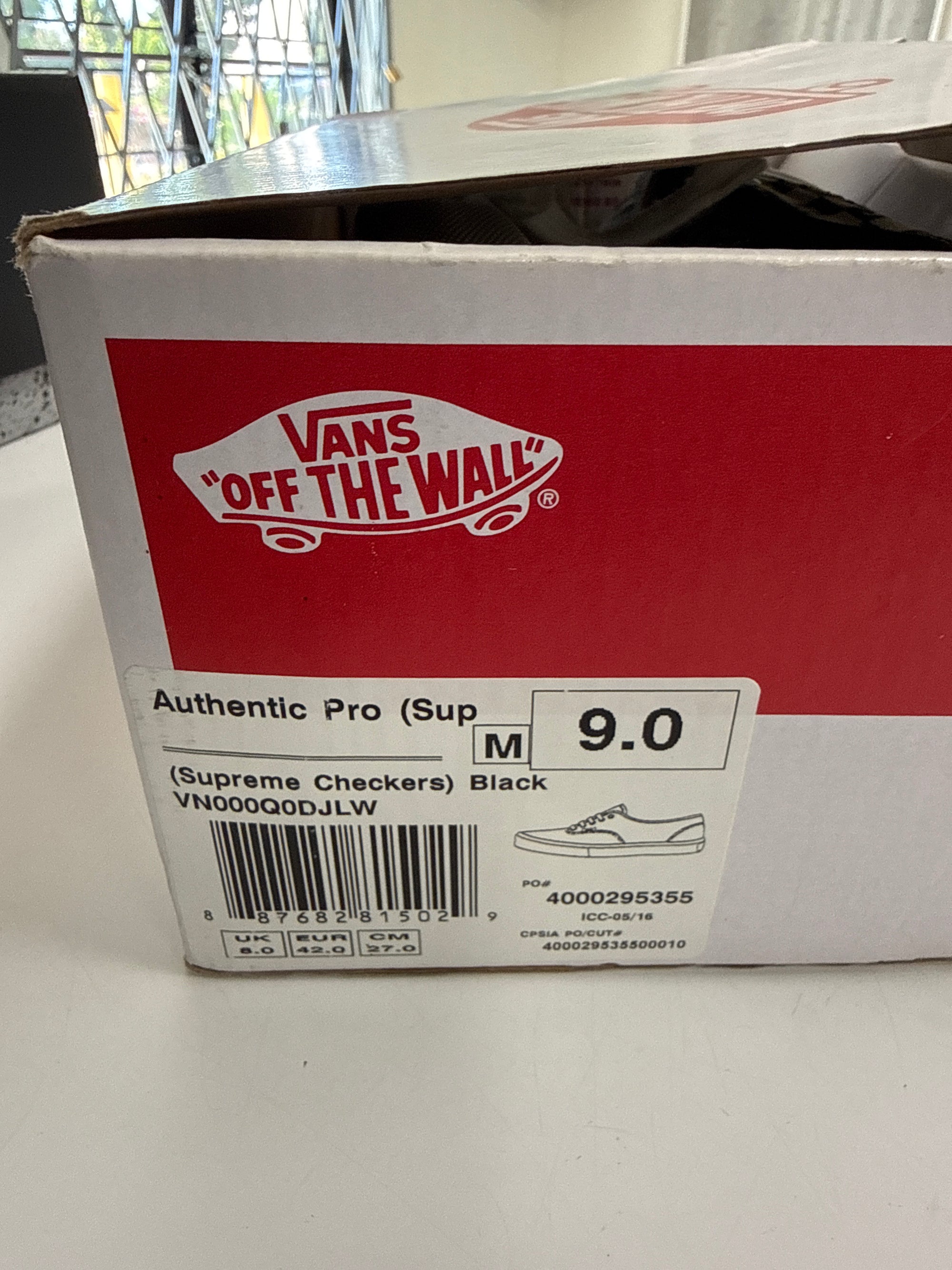 VANS SUPREME BLACK CHECKER LOGO  - SIZE 9 (WORN)