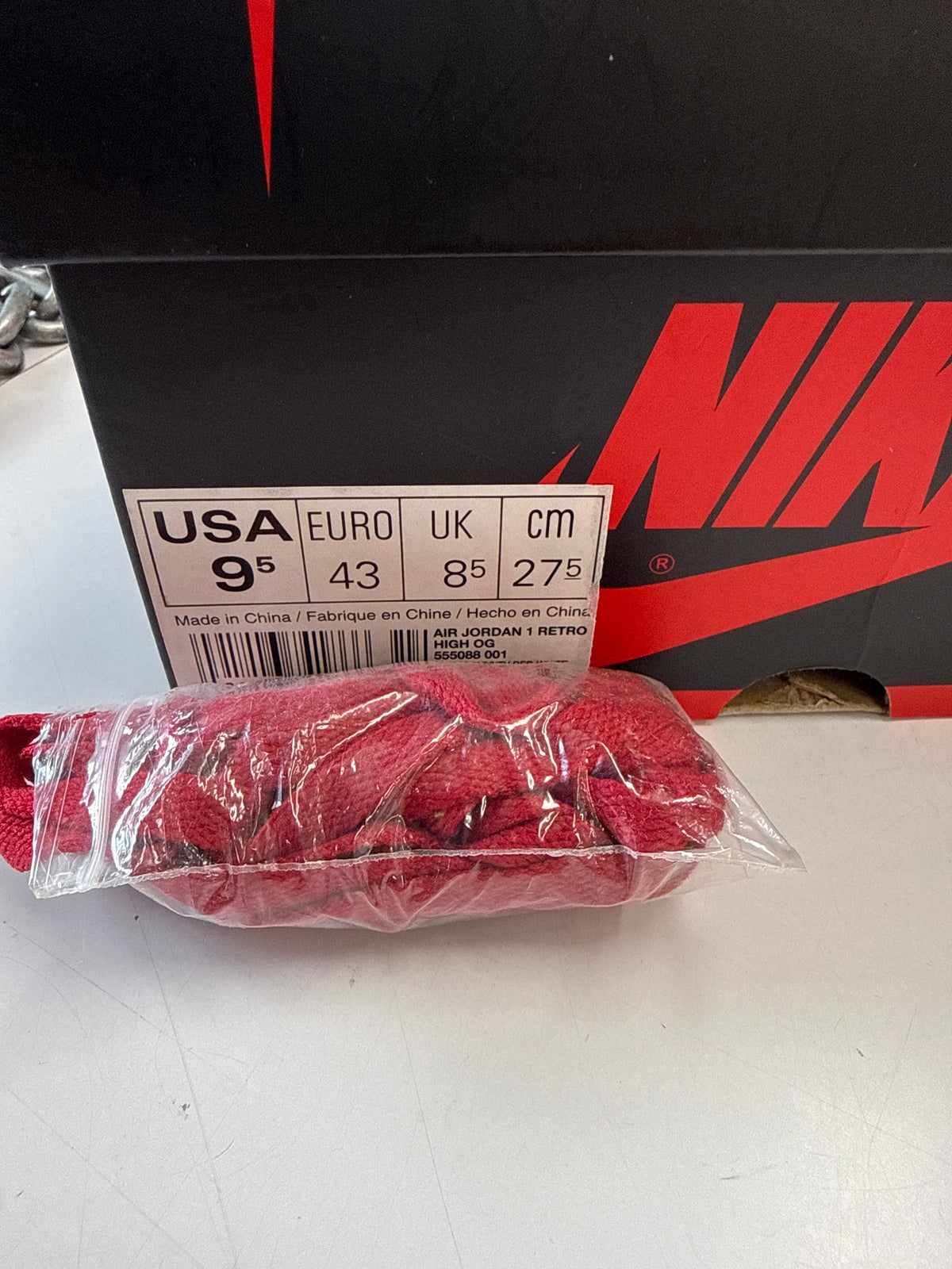 AIR JORDAN 1 HIGH BRED 2016 - SIZE 9.5 (WORN)