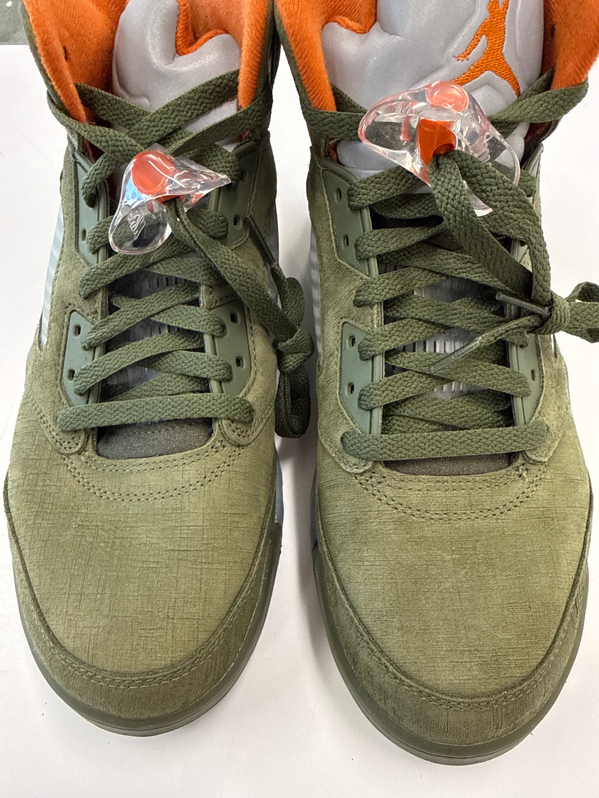 AIR JORDAN 5 OLIVE 2024 - SIZE 9.5 (WORN)