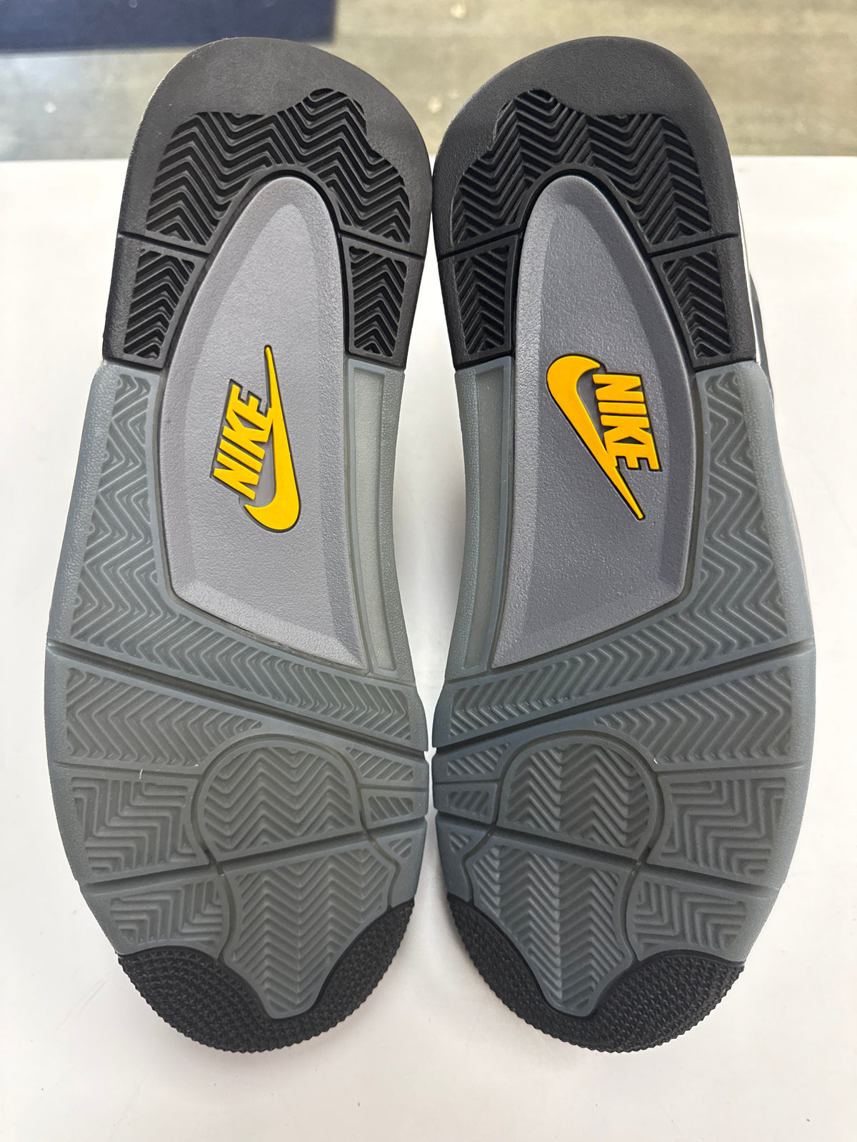 AIR JORDAN 4 LAKERS - SIZE 12 (WORN) - SUPER CLEAN