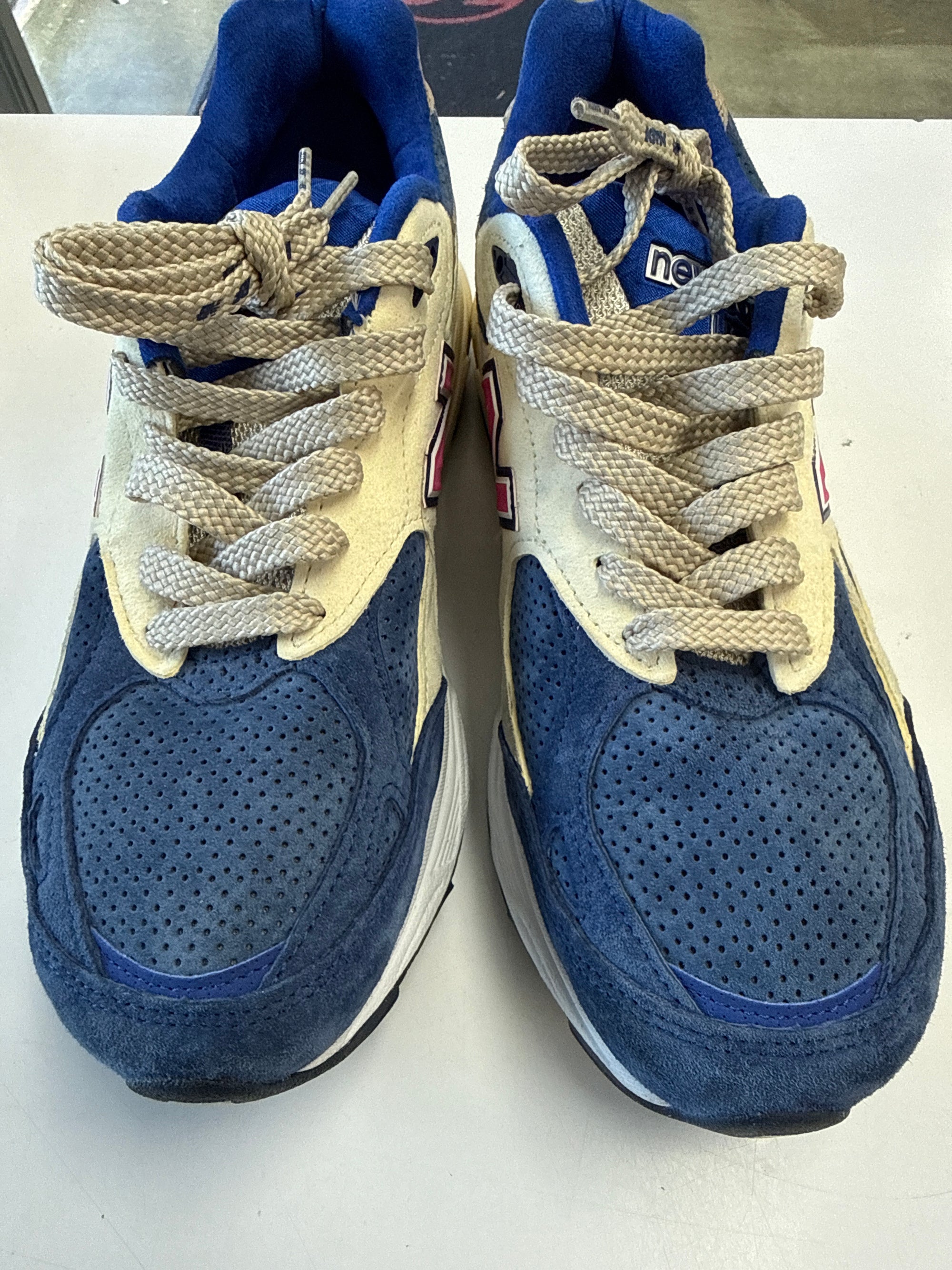 NEW BALANCE 990 KITH DAYTONA (WITH SOCKS) - SIZE 8.5 (WORN)