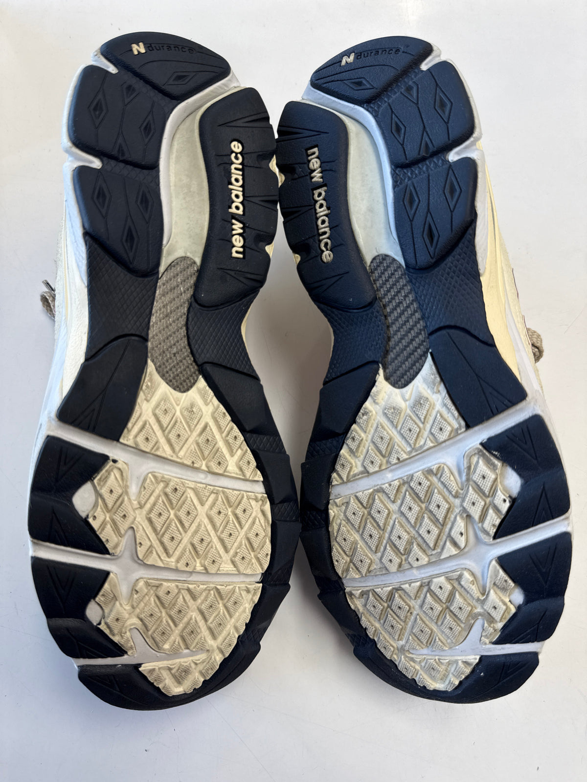 NEW BALANCE 990 KITH DAYTONA (WITH SOCKS) - SIZE 8.5 (WORN)