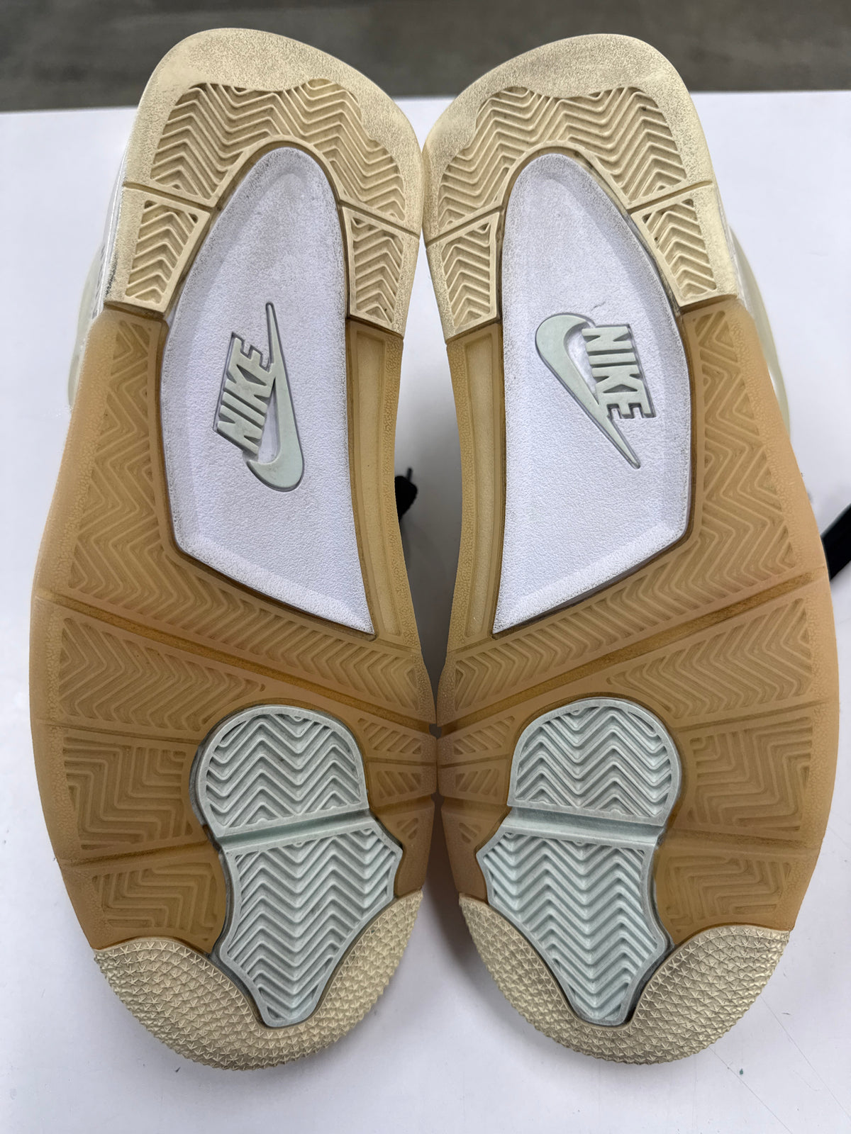 OFF WHITE WMNS AIR JORDAN 4 SAIL - SIZE W12 M10.5 (WORN)
