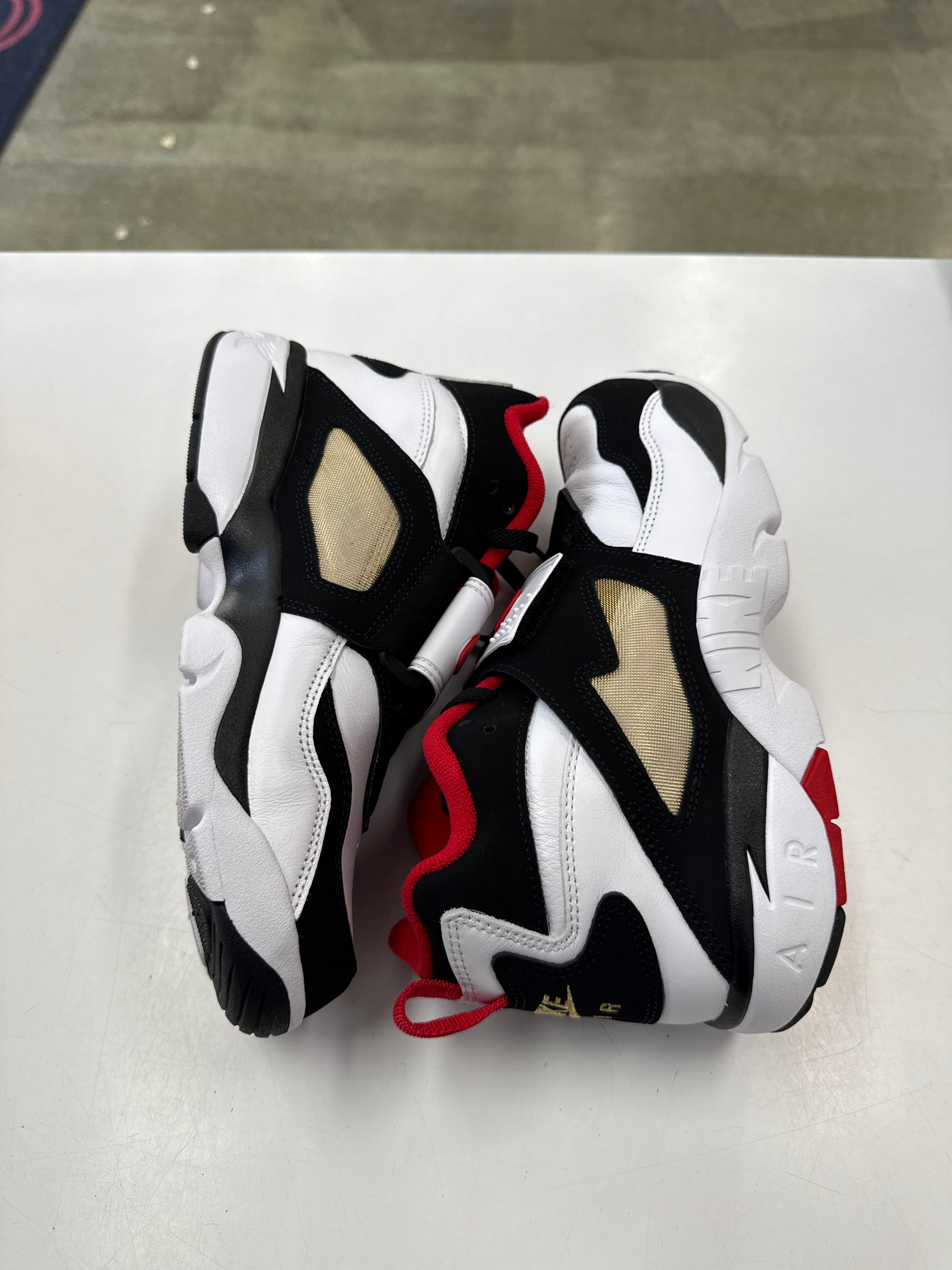 NIKE AIR DIAMOND TURF 49ERS - SIZE 8.5 (WORN)