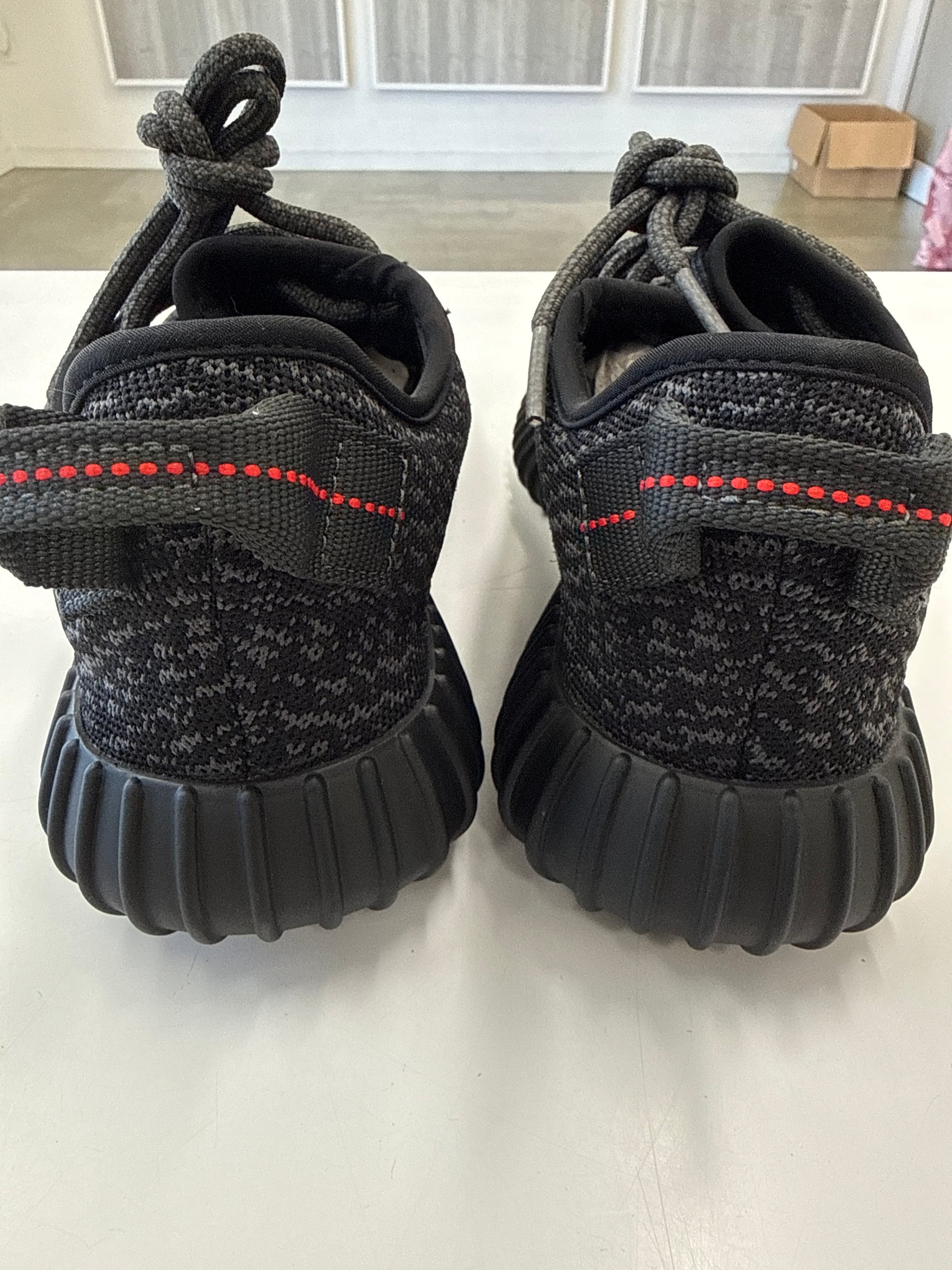 YEEZY BOOST 350 PIRATE BLACK 350 - SIZE 8.5 (WORN)