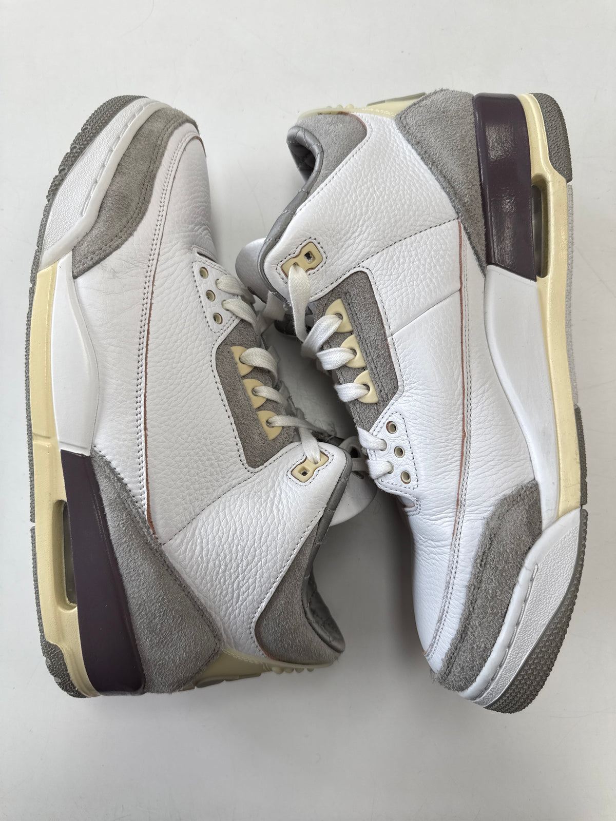 WMNS AIR JORDAN 3 A MA MANIERE WHITE - SIZE W13.5 M12 (WORN)