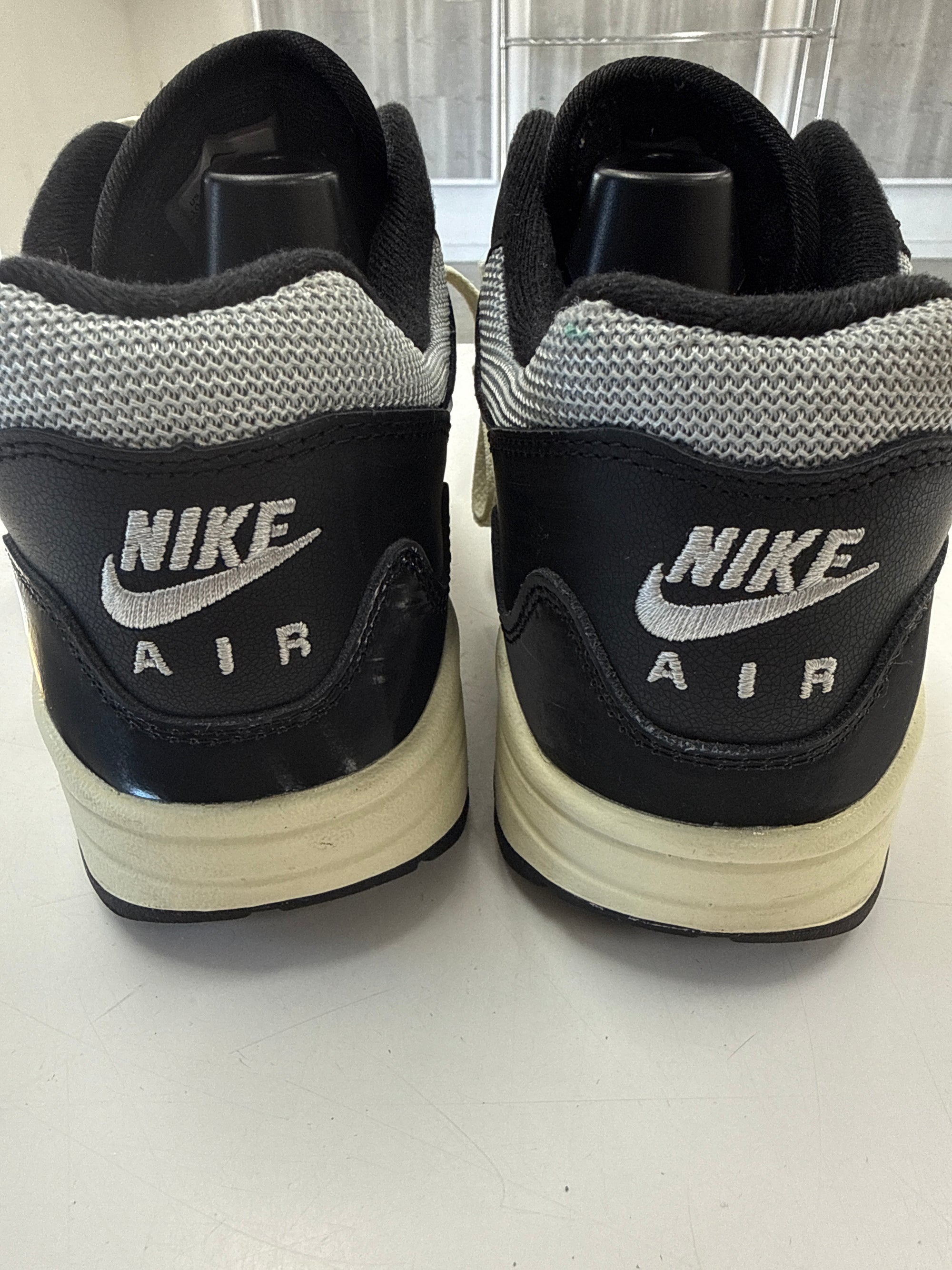 AIR MAX 1 PATTA WAVES BLACK - SIZE 10.5 (WORN)