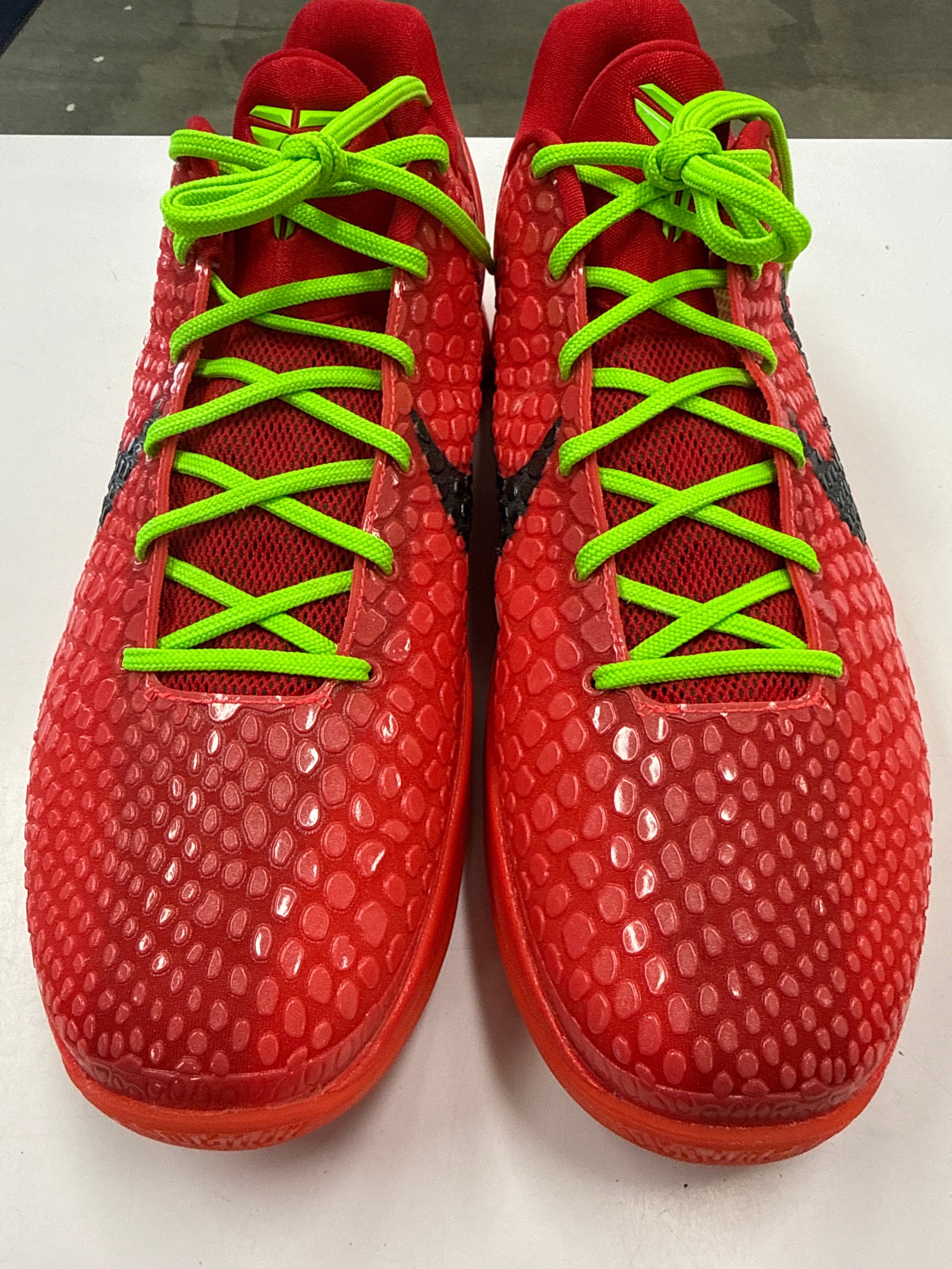 KOBE 6 PROTRO REVERSE GRINCH - SIZE 14 (WORN)