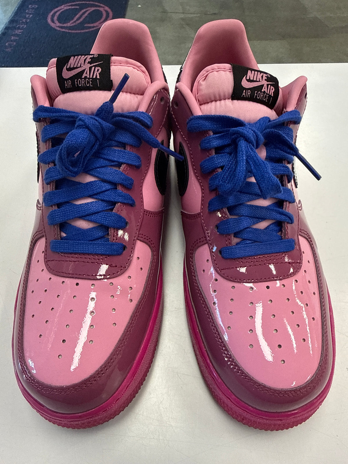 AIR FORCE 1 LOW PINK COOLER MULBERRY ROSE - SIZE 10.5 (WORN)