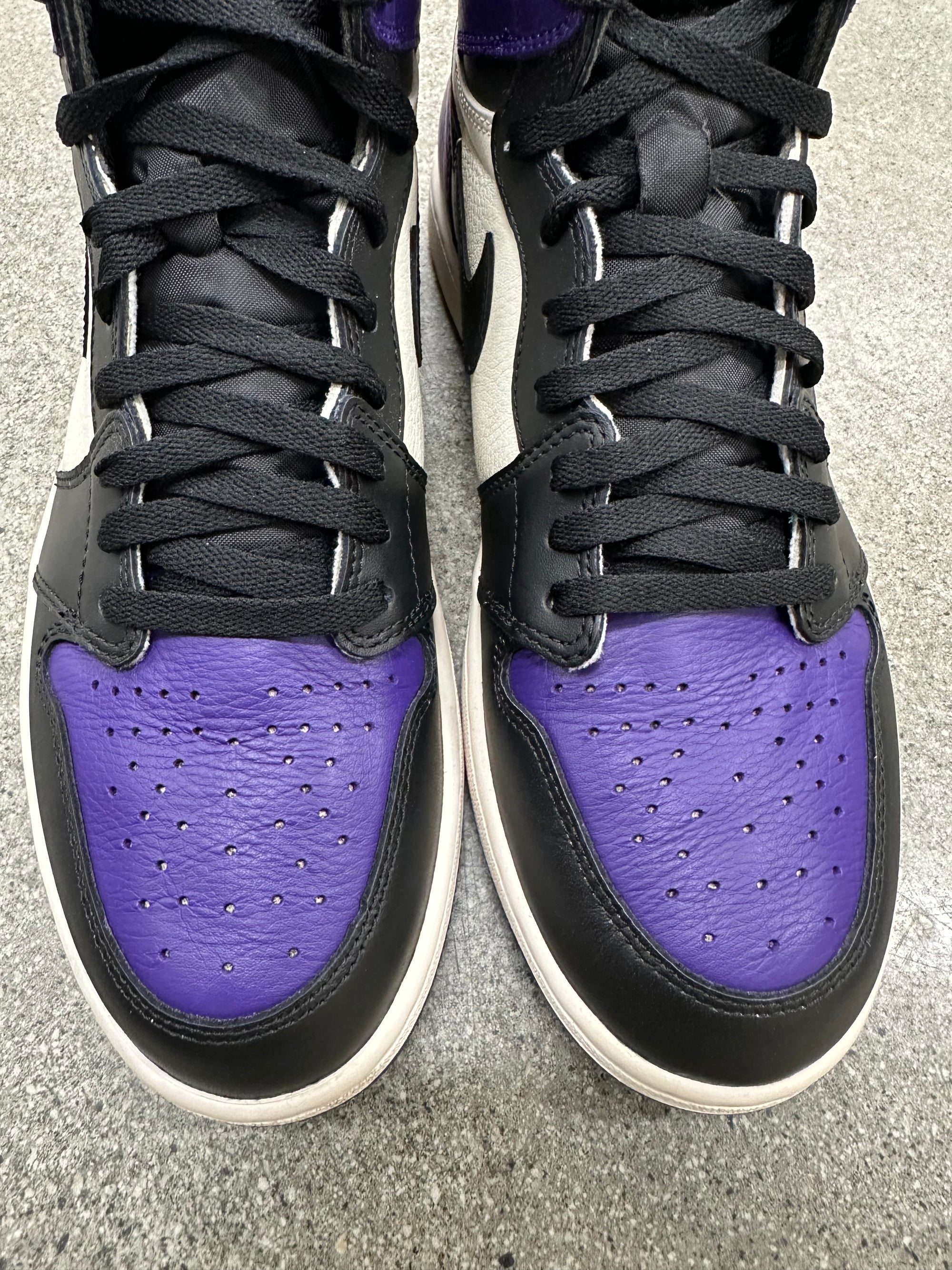 AIR JORDAN 1 COURT PURPLE 1.0 - SIZE 11.5 (WORN)