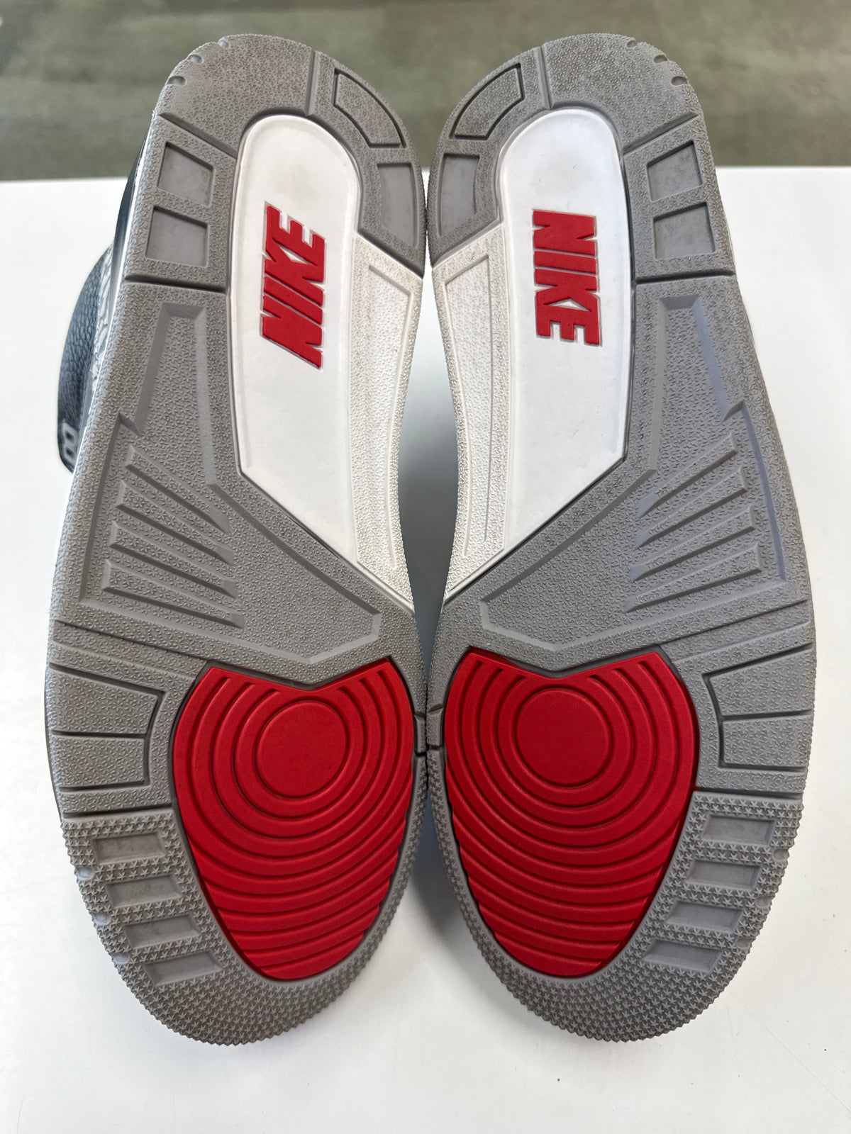 AIR JORDAN 3 BLACK CEMENT 2018 - SIZE 12 (WORN)