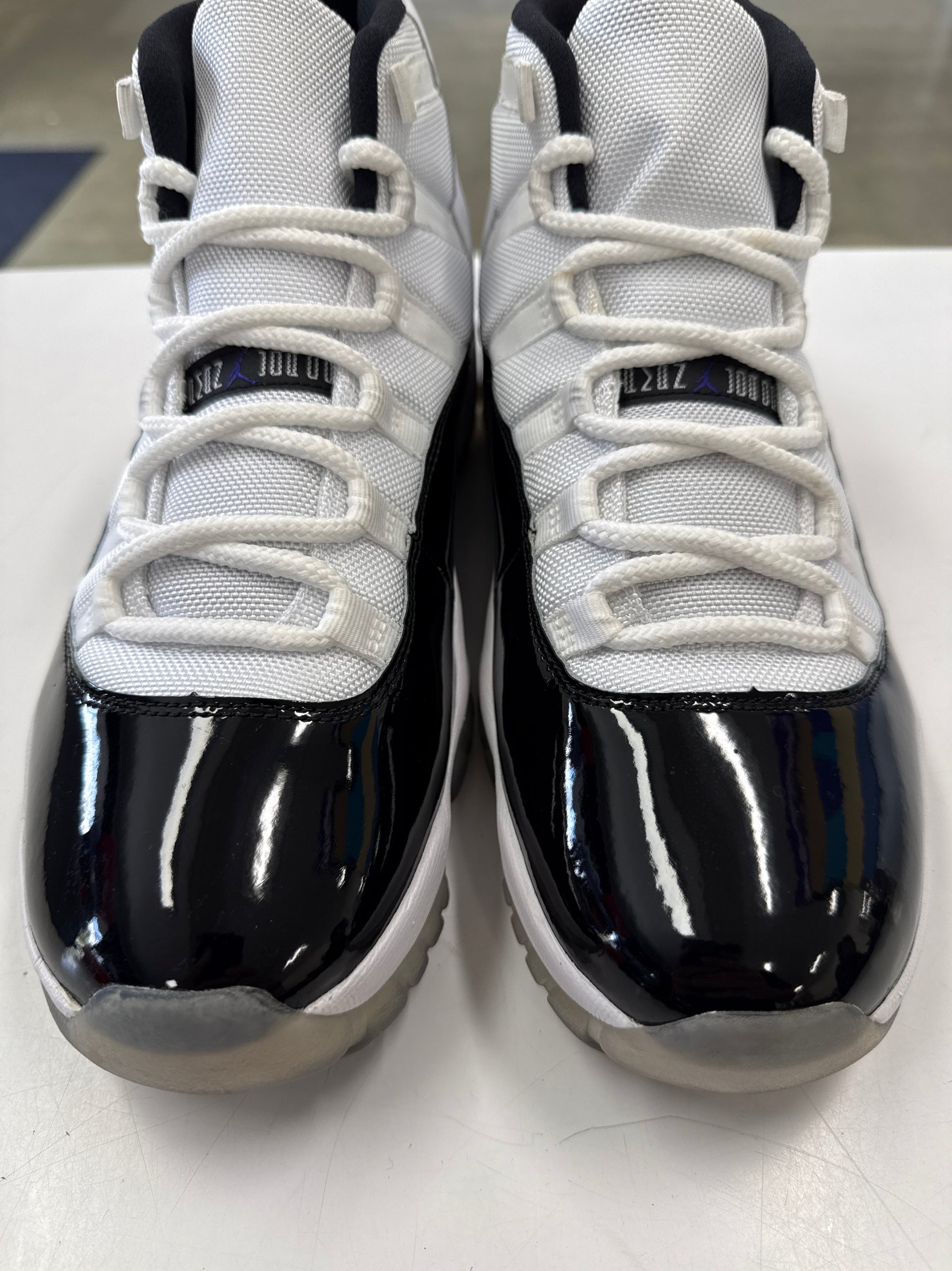 AIR JORDAN 11 CONCORD 2018 - SIZE 11.5 (WORN)