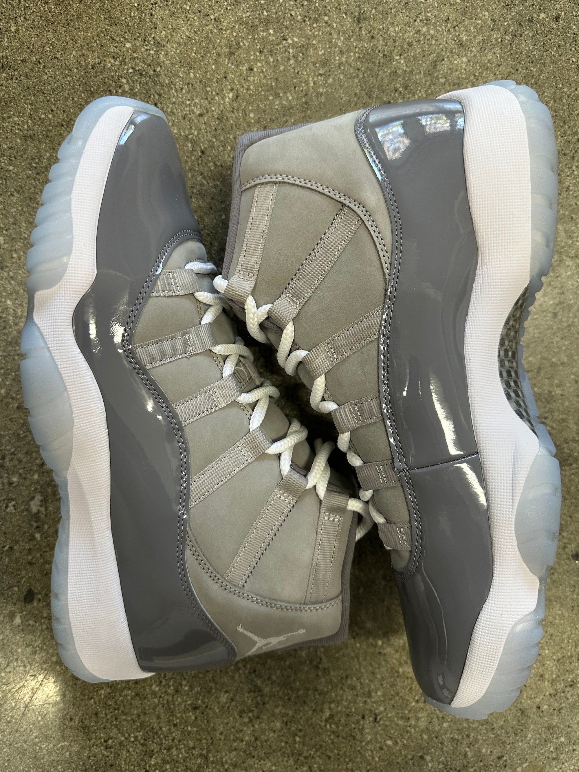 AIR JORDAN 11 COOL GREY 2021 - SIZE 10.5 (WORN)