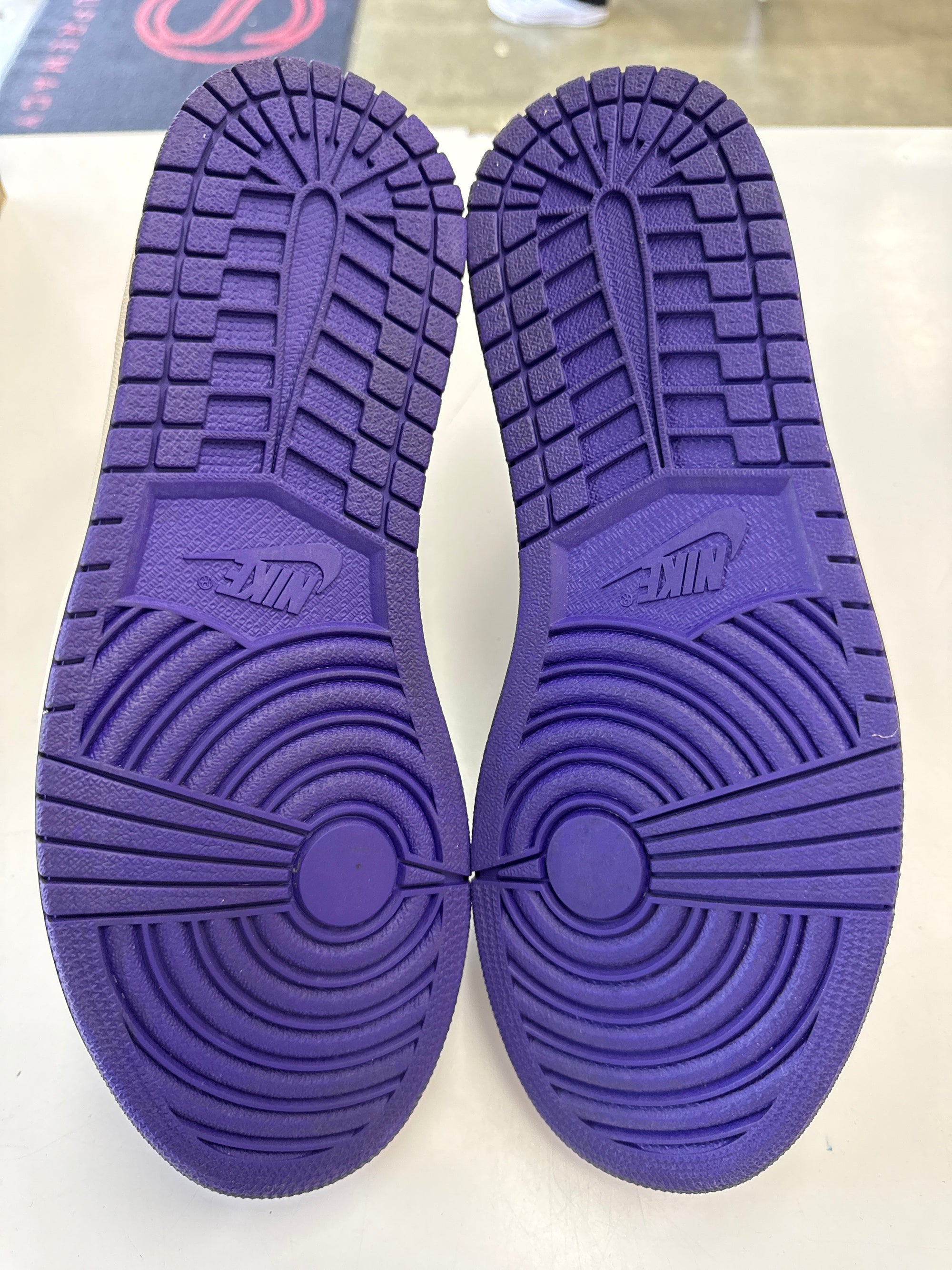 AIR JORDAN 1 HIGH COURT PURPLE - SIZE 10.5 (WORN) - SUPER CLEAN
