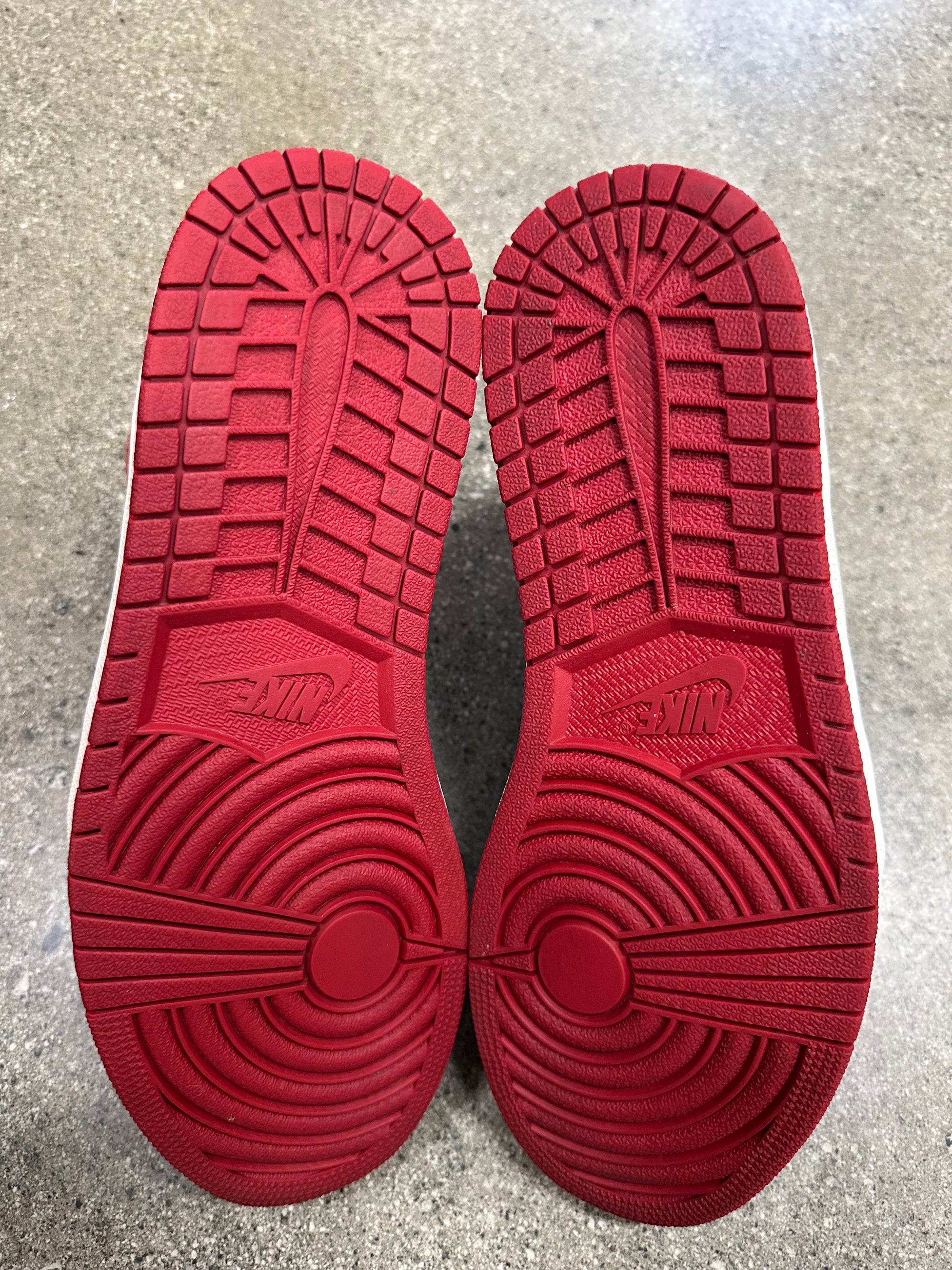 AIR JORDAN 1 HIGH BRED TOE - SIZE 11 (WORN)