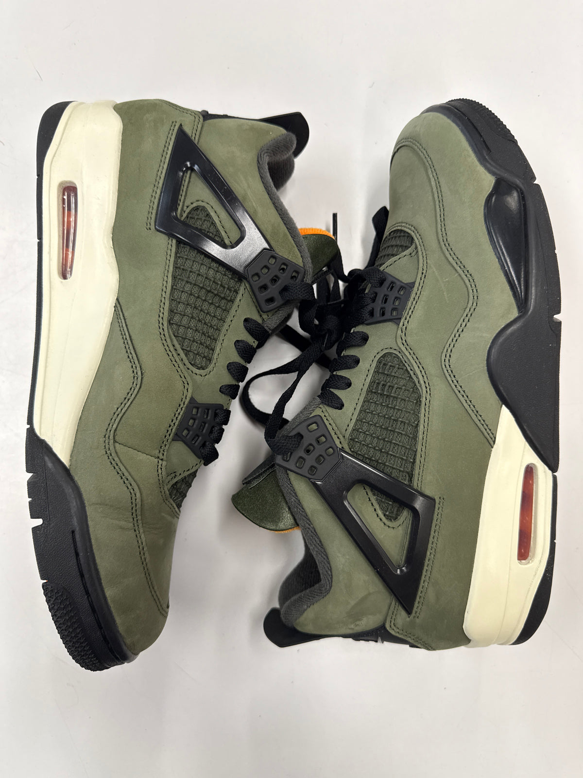 AIR JORDAN 4 UNDEFEATED 2025 - SIZE 10.5 (WORN)