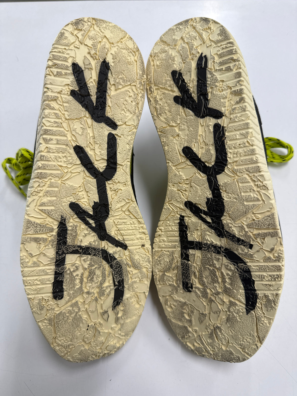 JORDAN JUMPMAN JACK TRAVIS SCOTT BRIGHT CACTUS - SIZE 8 (WORN)