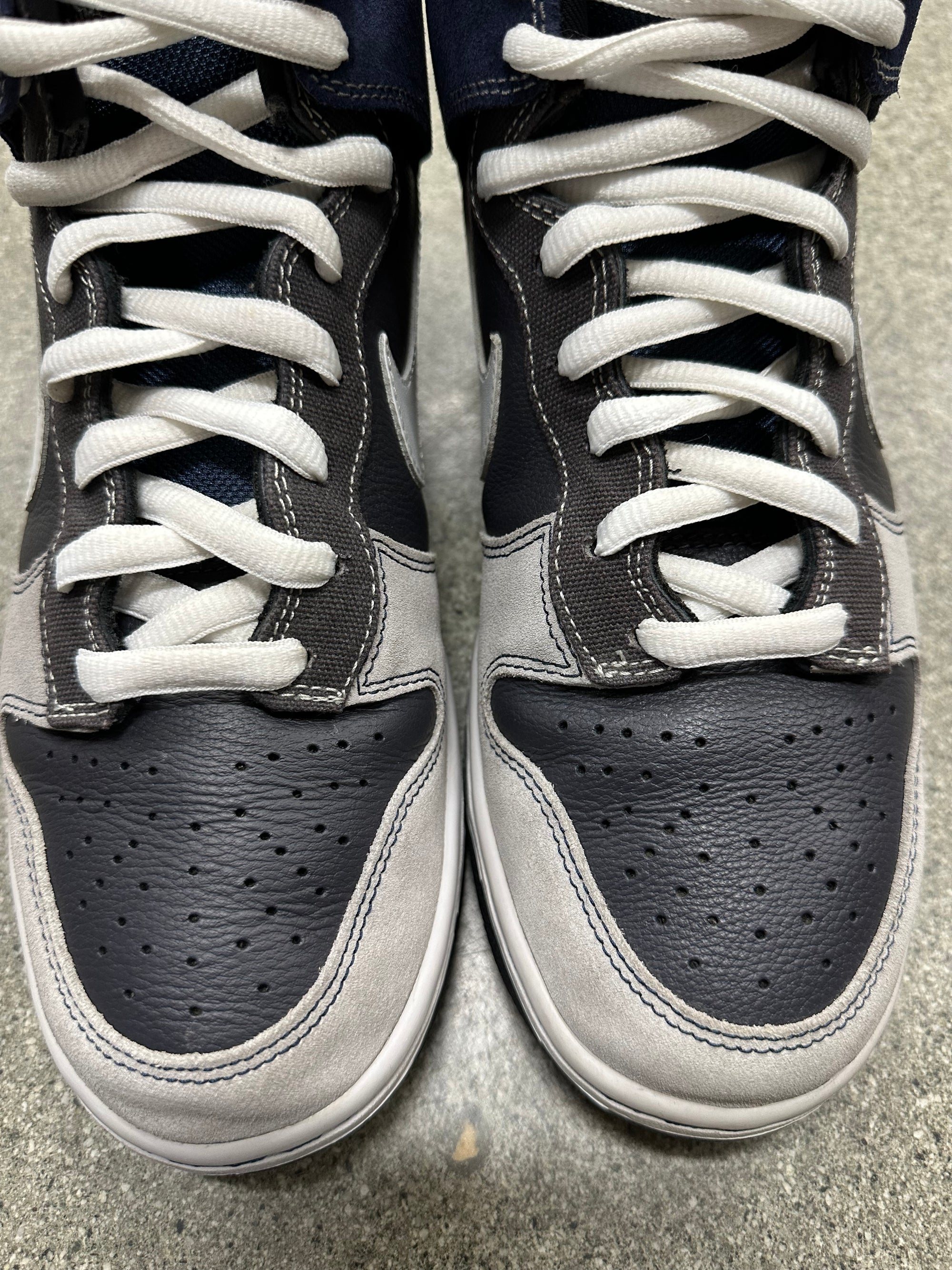 SB DUNK HIGH UN FUTURAS - SIZE 10 (WORN)