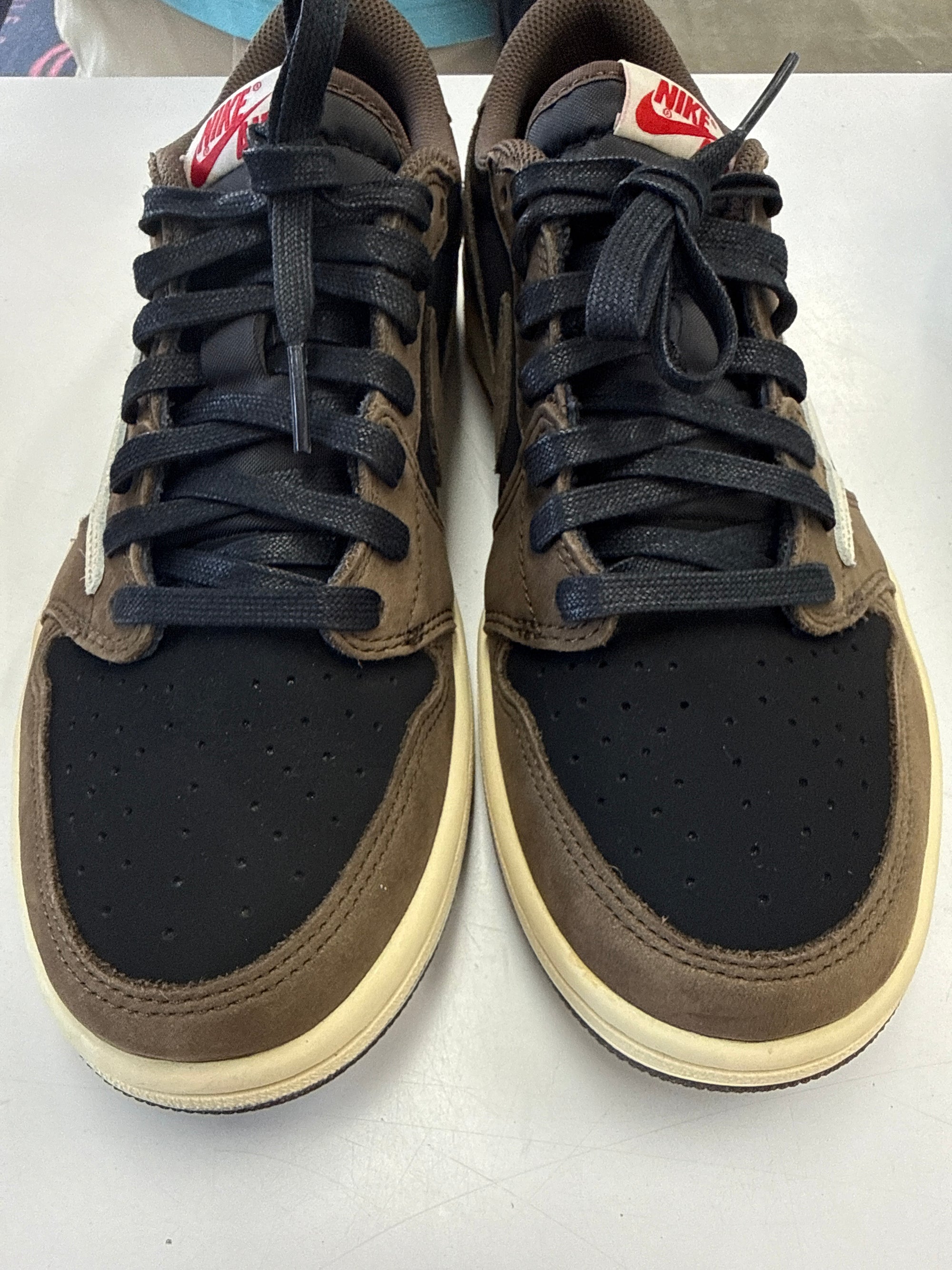 AIR JORDAN 1 LOW TRAVIS SCOTT MOCHA - SIZE 9.5 (WORN ONCE)