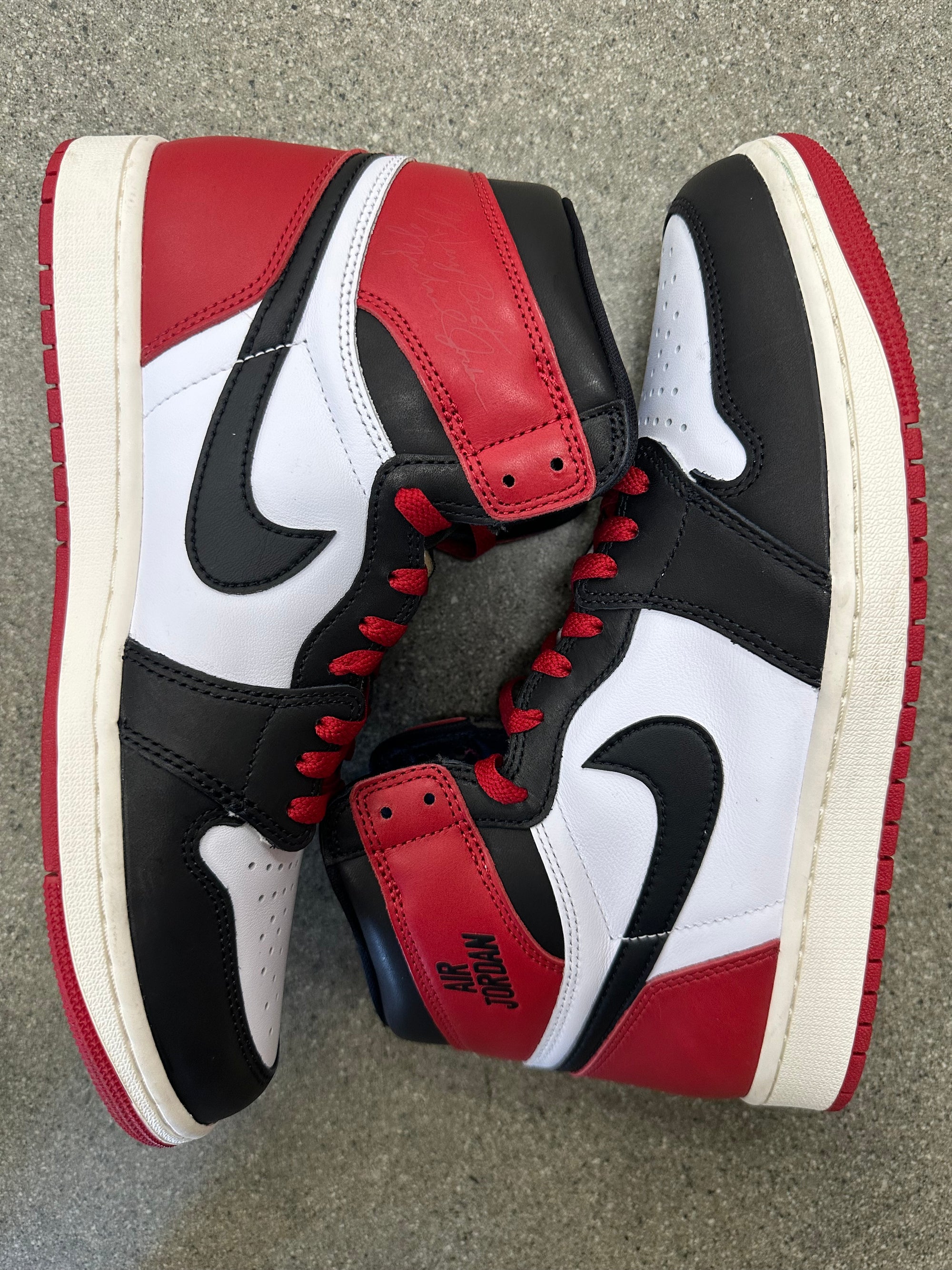 AIR JORDAN 1 HIGH BLACK TOE REIMAGINED - SIZE 10.5 (WORN)