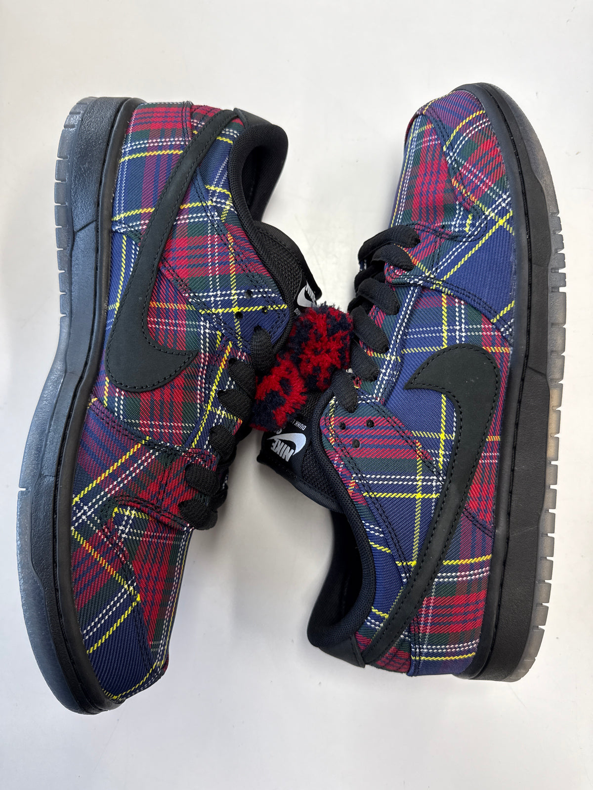 SB DUNK LOW NARDWUAR - SIZE 10.5 (WORN)