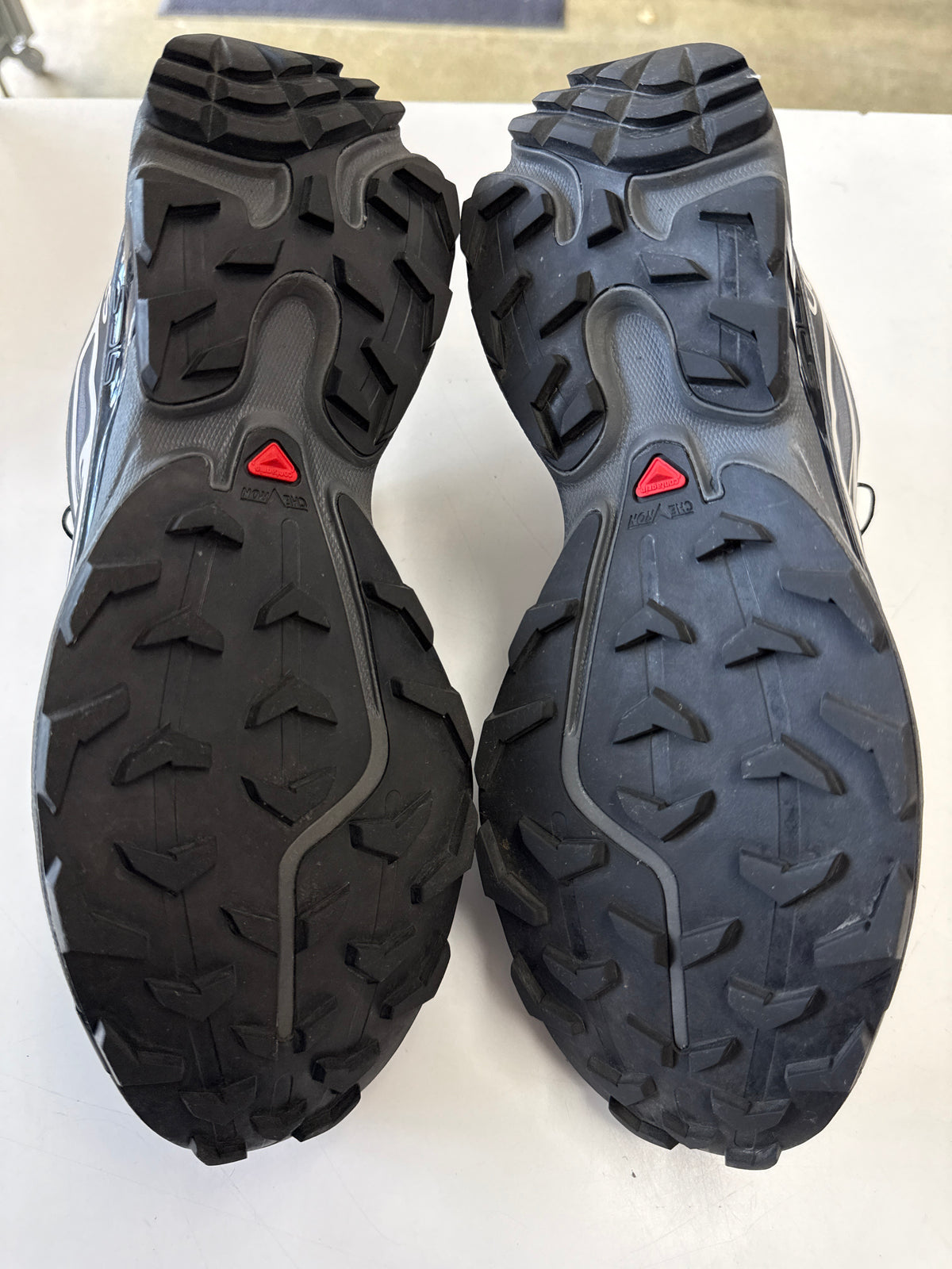 SALOMON XT-6 GORE TEX BLACK LUNAR ROCK - SIZE 9 (WORN)