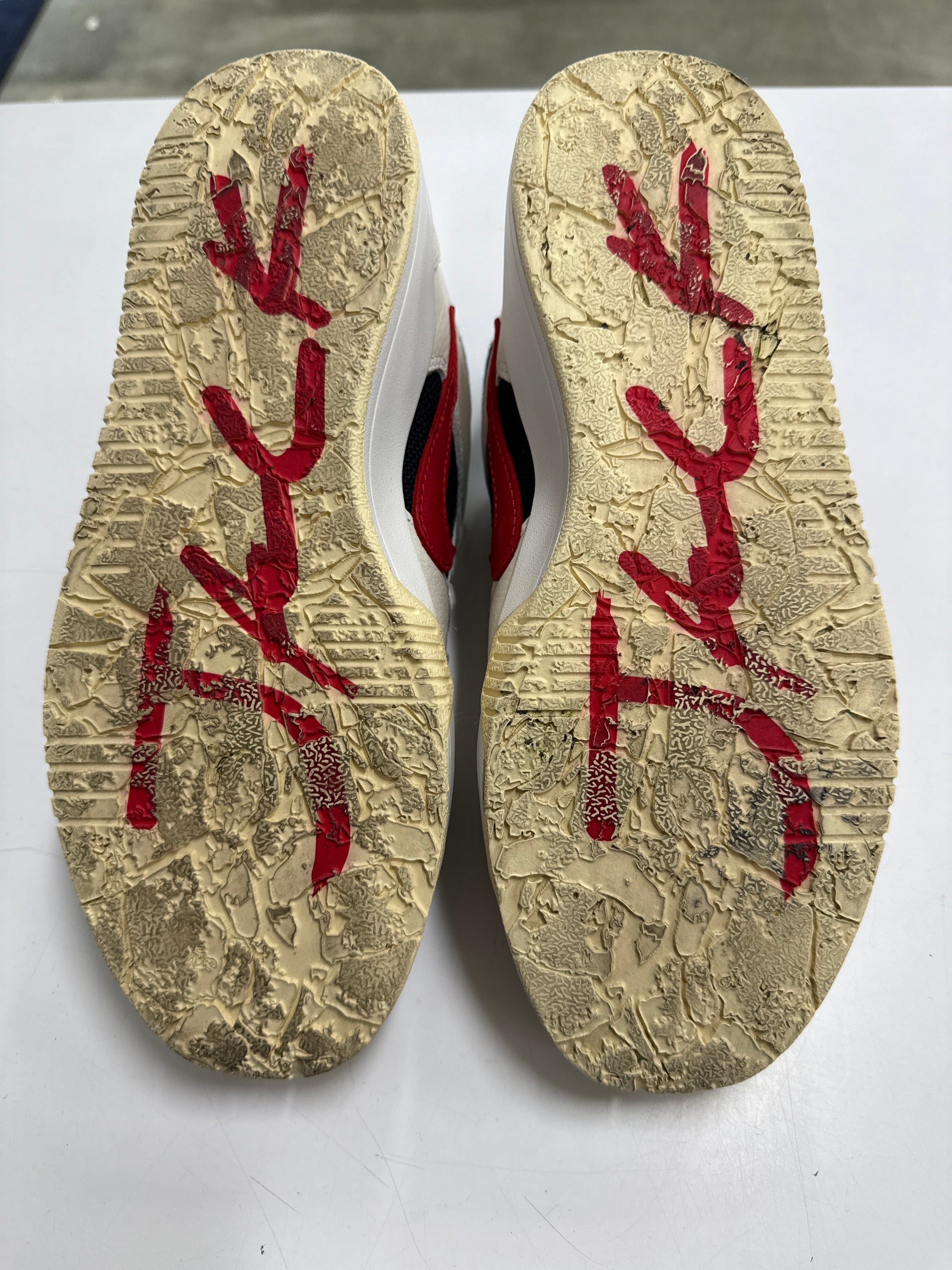 JORDAN JUMPMAN JACK TRAVIS SCOTT UNIVERSITY RED - SIZE 8.5 (WORN)