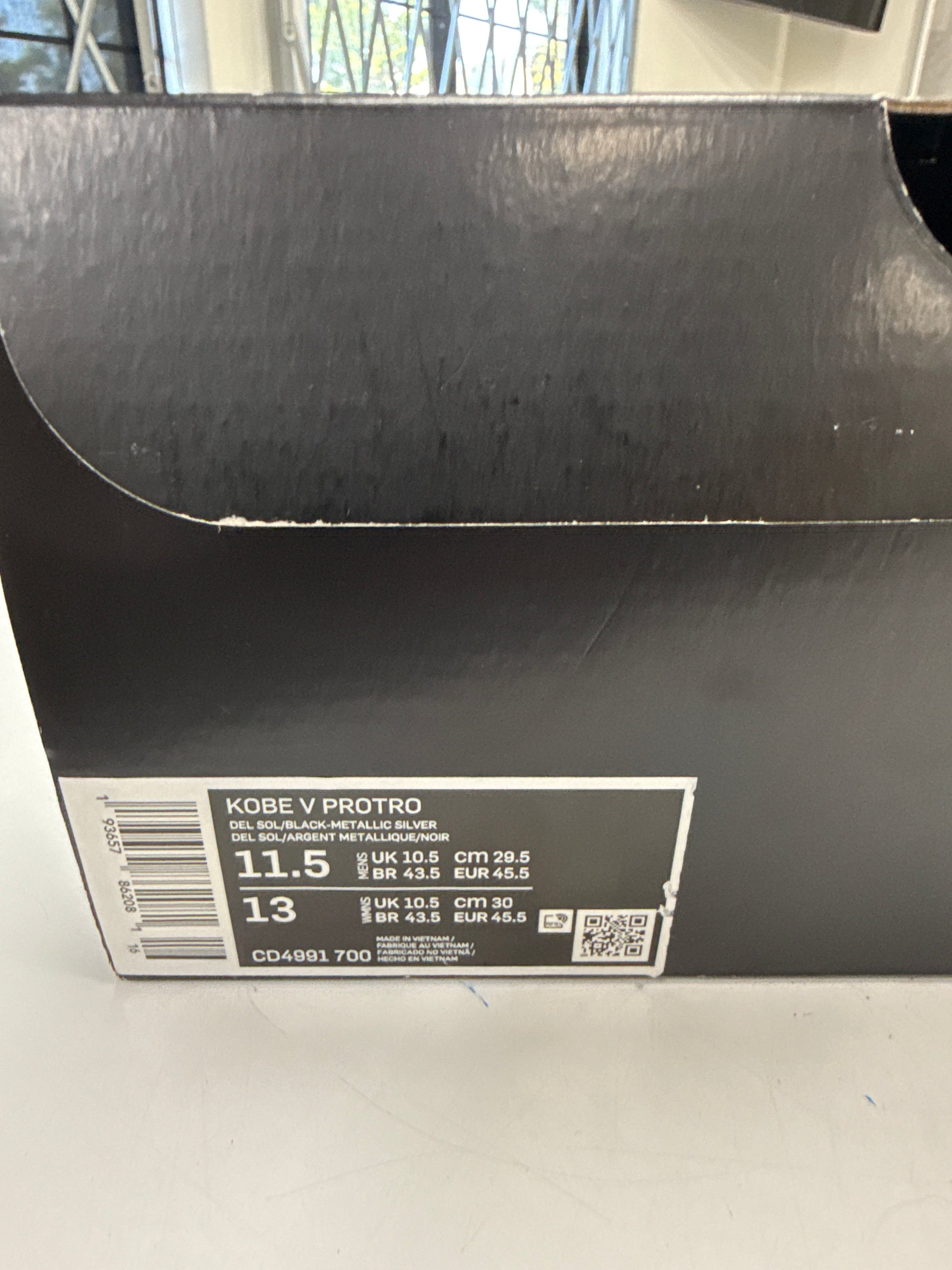 KOBE 5 BRUCE LEE - SIZE 11.5 (WORN)
