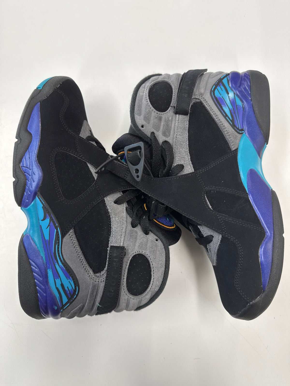 AIR JORDAN 8 AQUA 2025 - SIZE 8 (WORN)