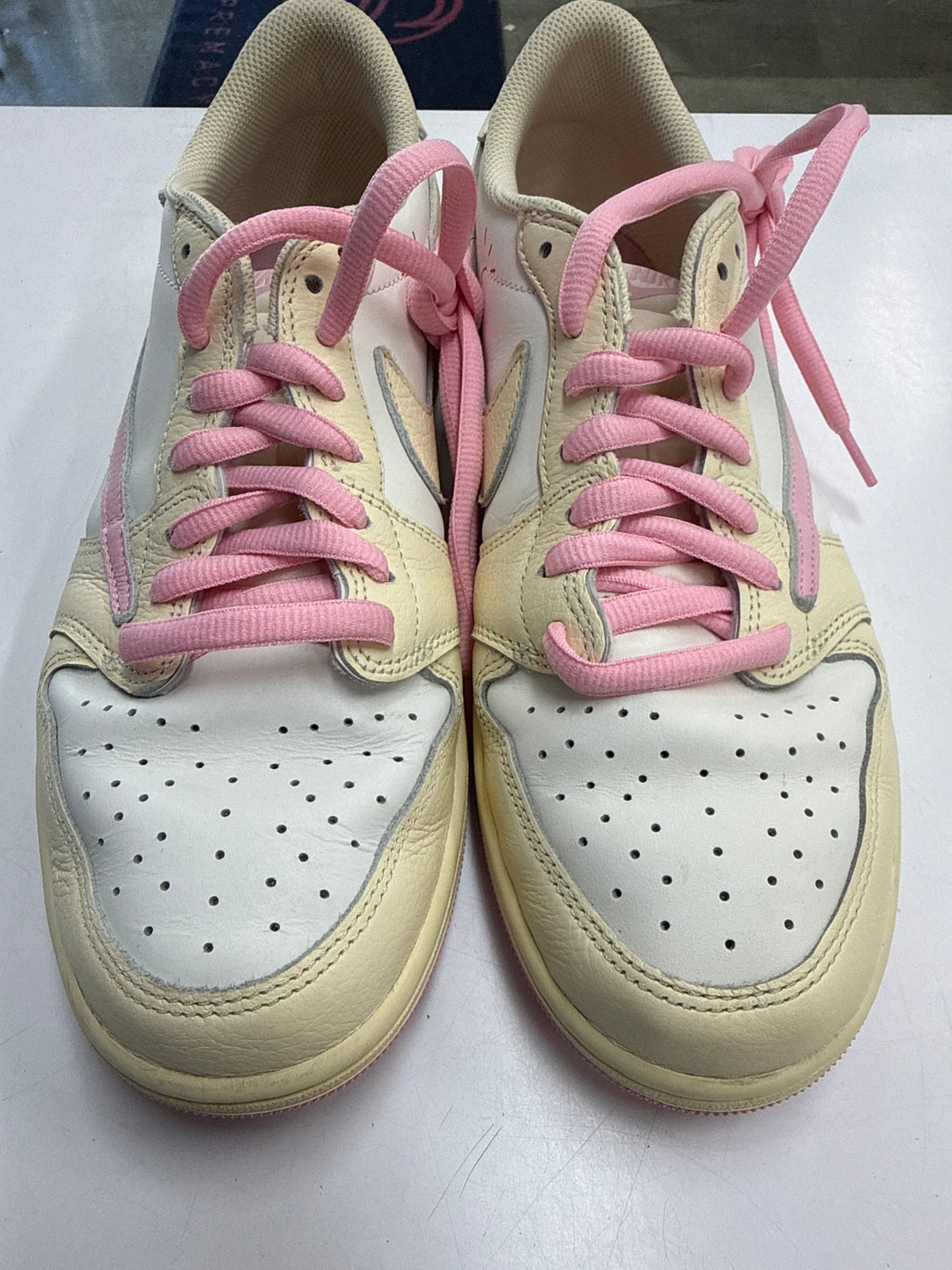 AIR JORDAN 1 LOW TRAVIS SCOTT SHY PINK - SIZE 10.5 (WORN)