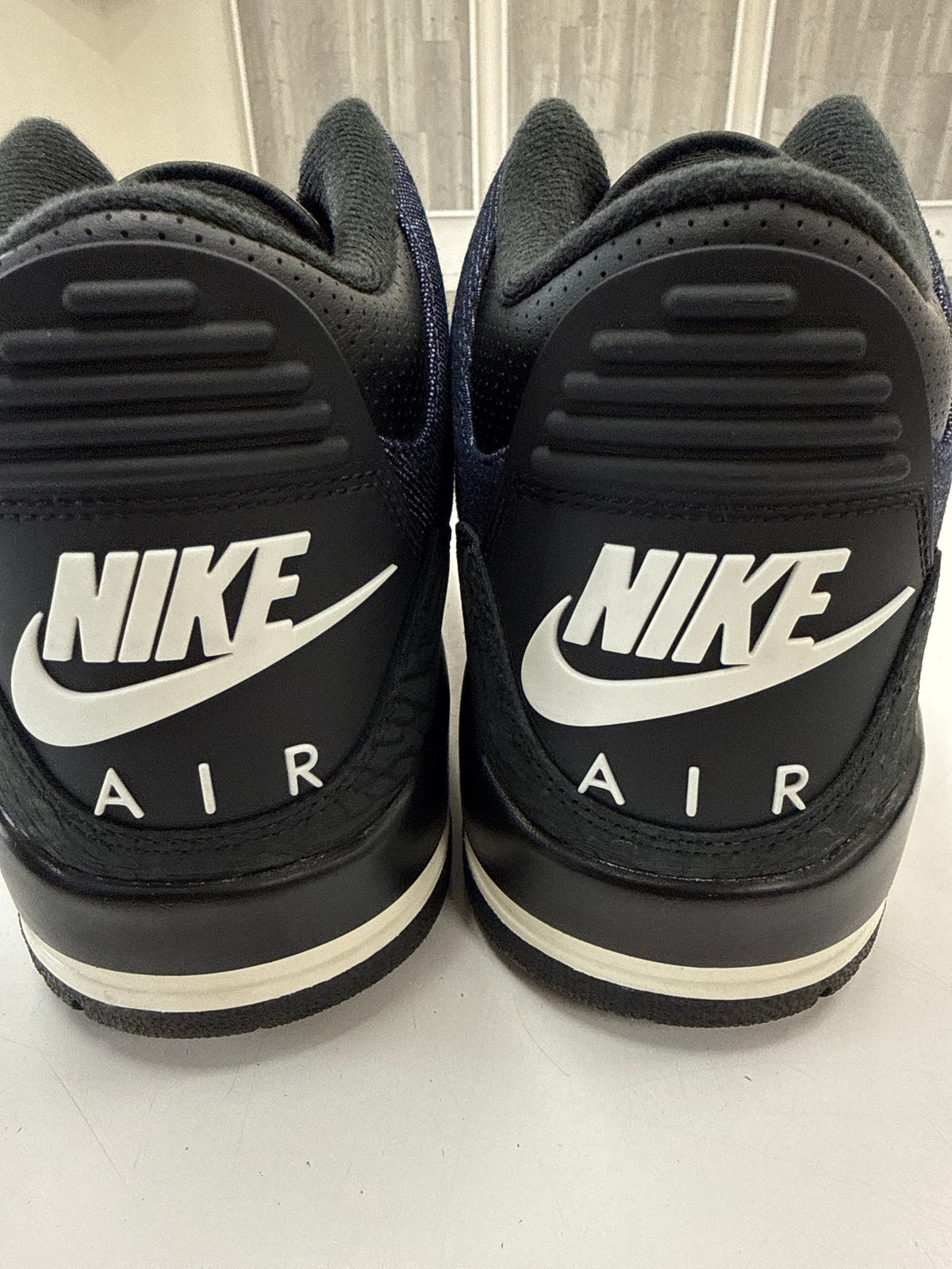 AIR JORDAN LEVIS INDIGO - SIZE 12 (WORN)