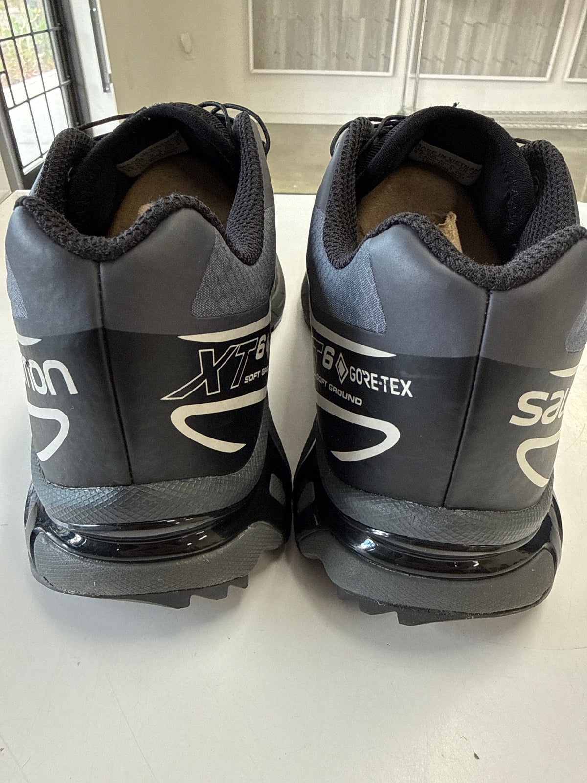 SALOMON XT-6 GORE TEX BLACK LUNAR ROCK - SIZE 9 (WORN)