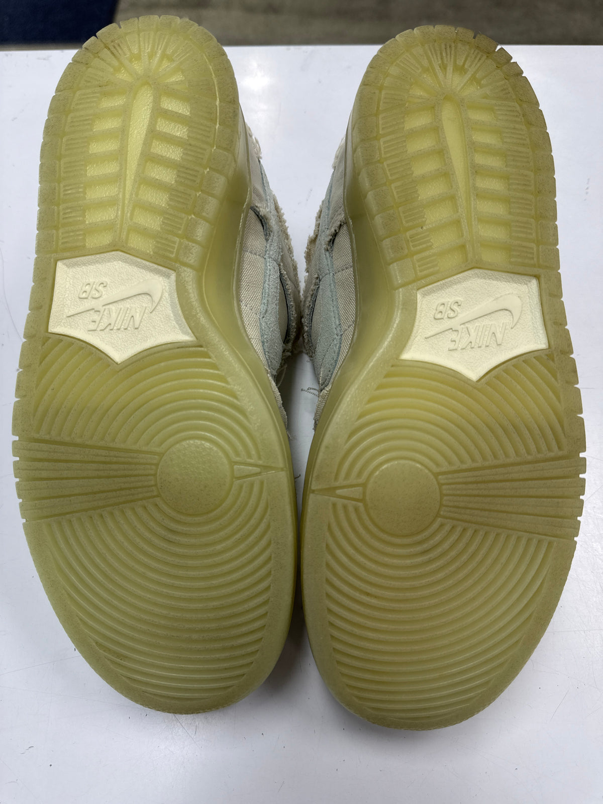 SB DUNK LOW MUMMY - SIZE 9 (WORN)